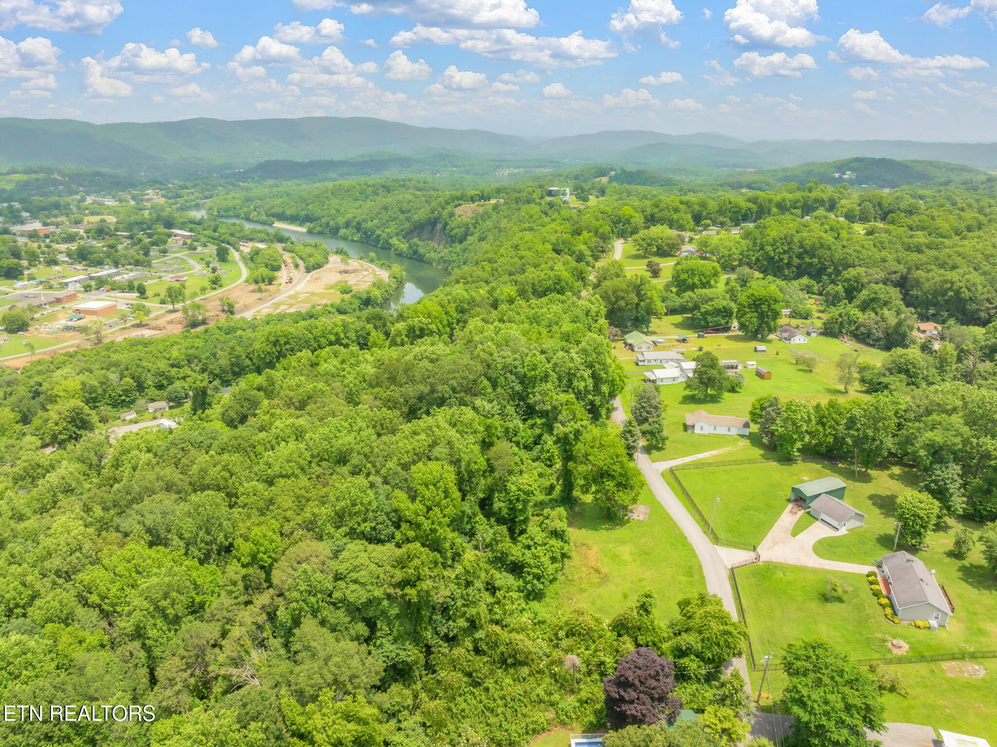 261 Harding Road Harriman TN 37748