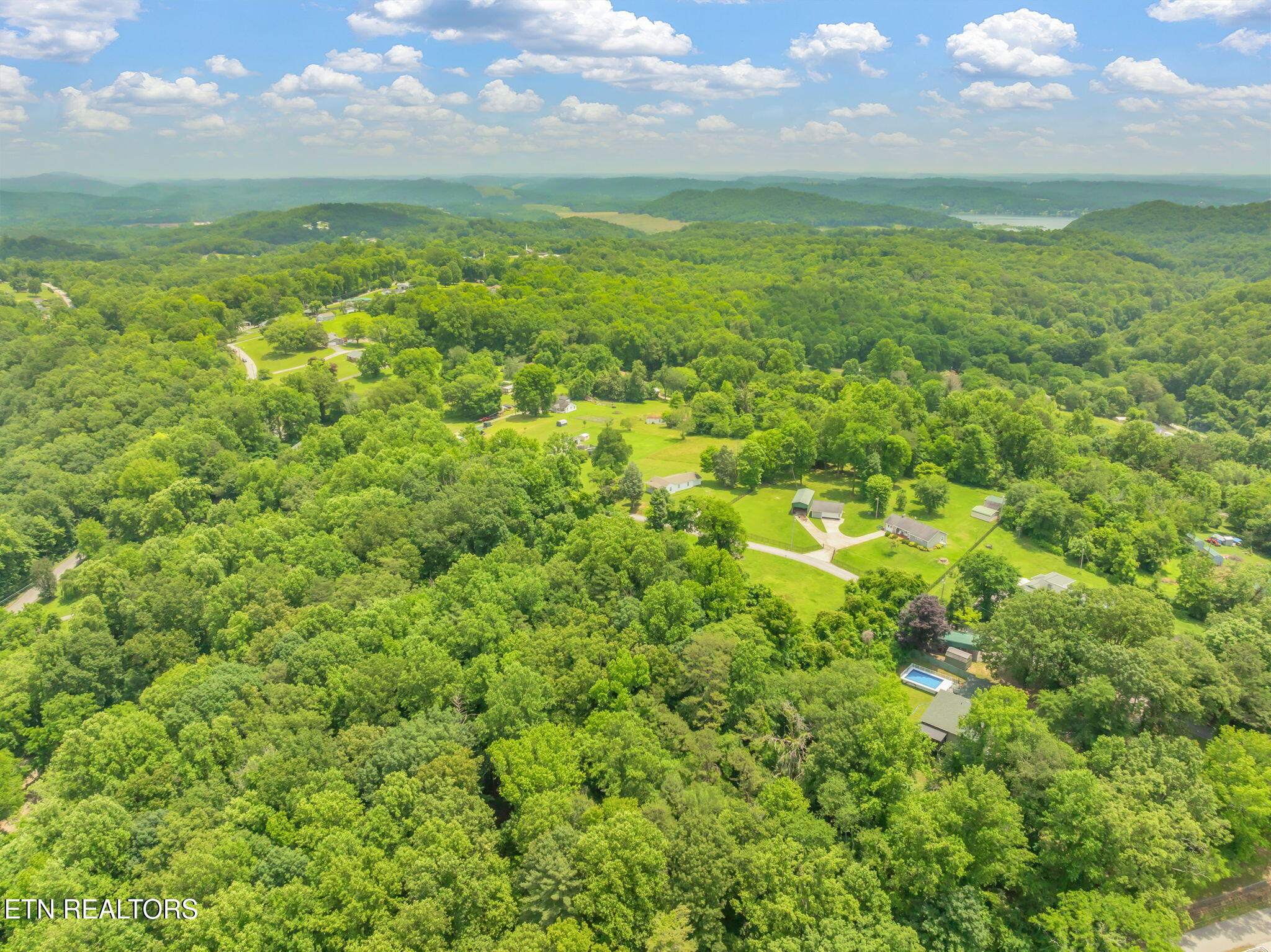 261 Harding Road Harriman TN 37748