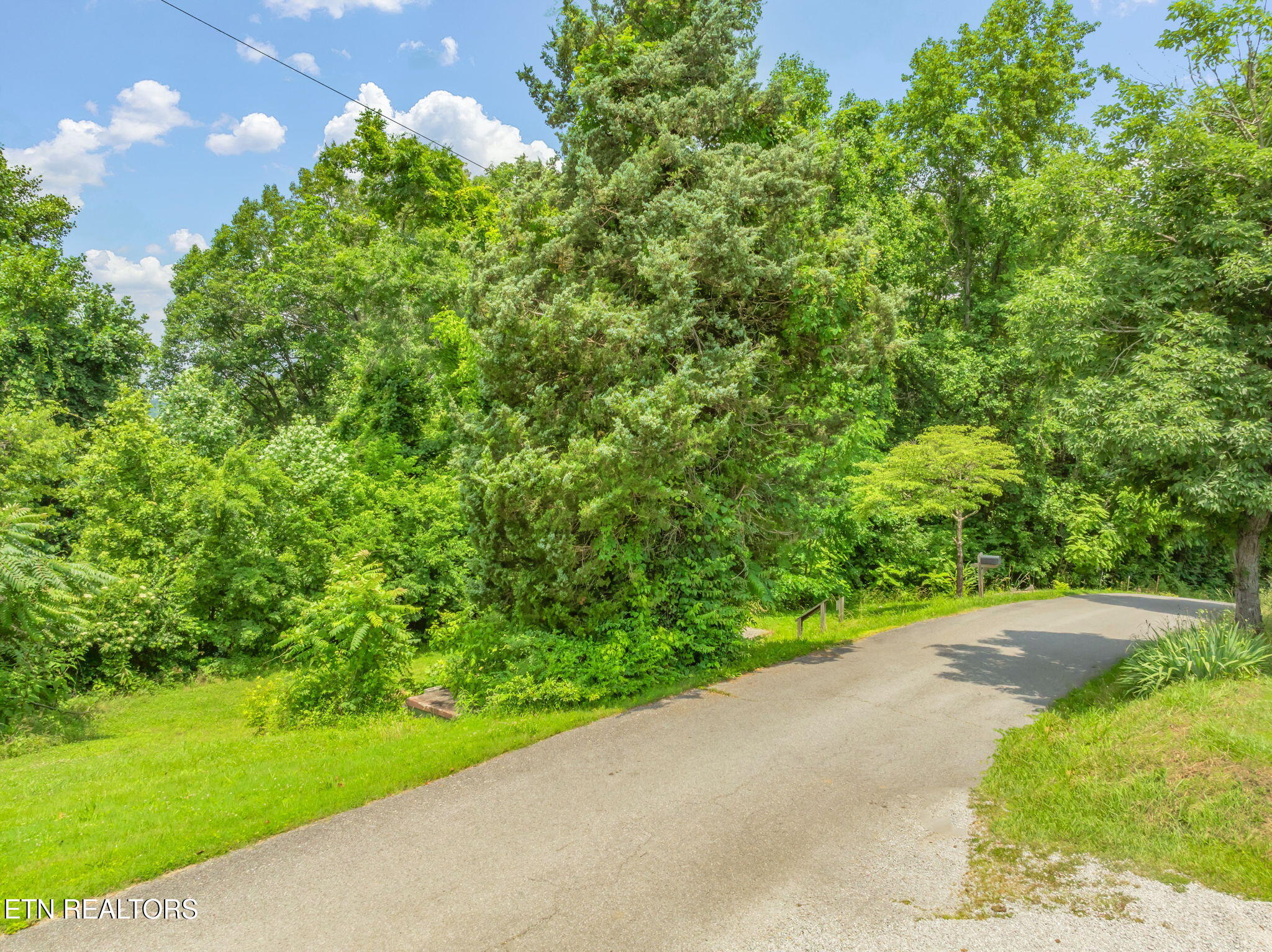 261 Harding Road Harriman TN 37748