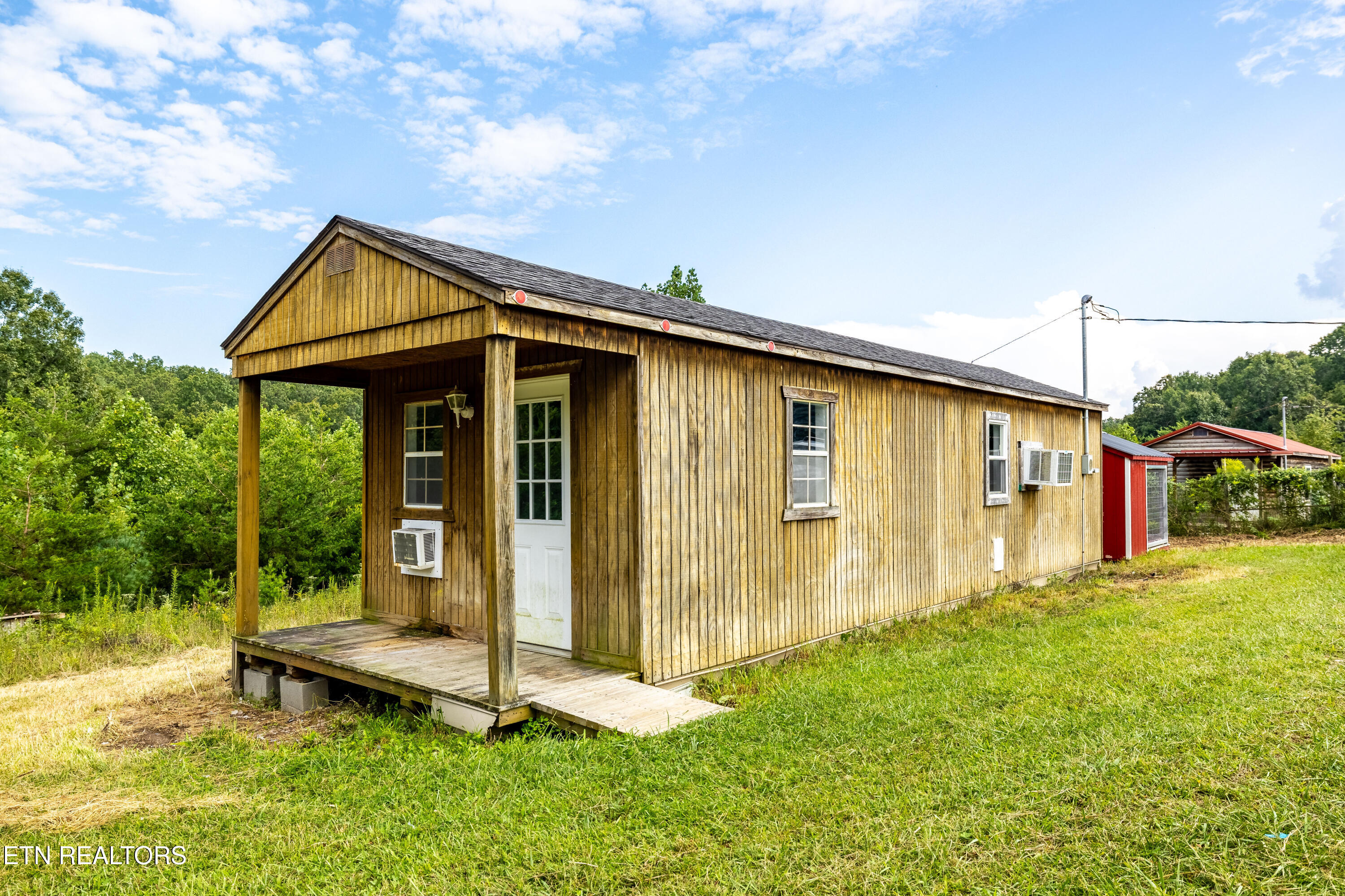 346 Christenson Road Deer Lodge TN 37726