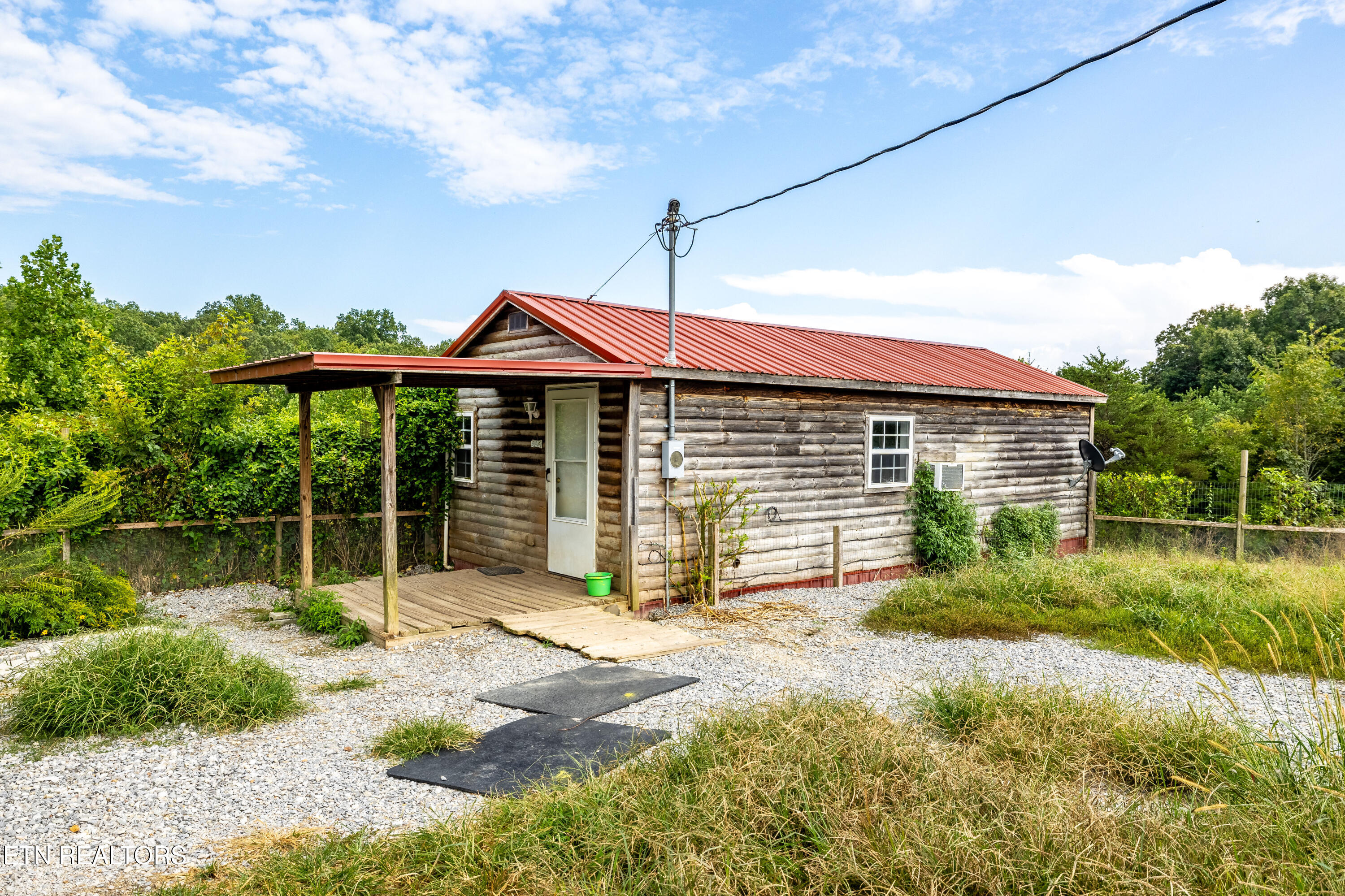 346 Christenson Road Deer Lodge TN 37726