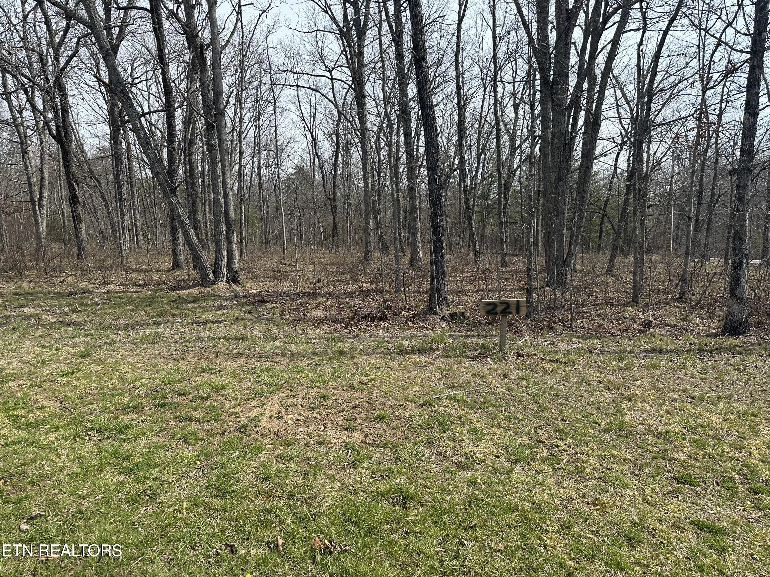 221 Westchester Drive Crossville TN 38558