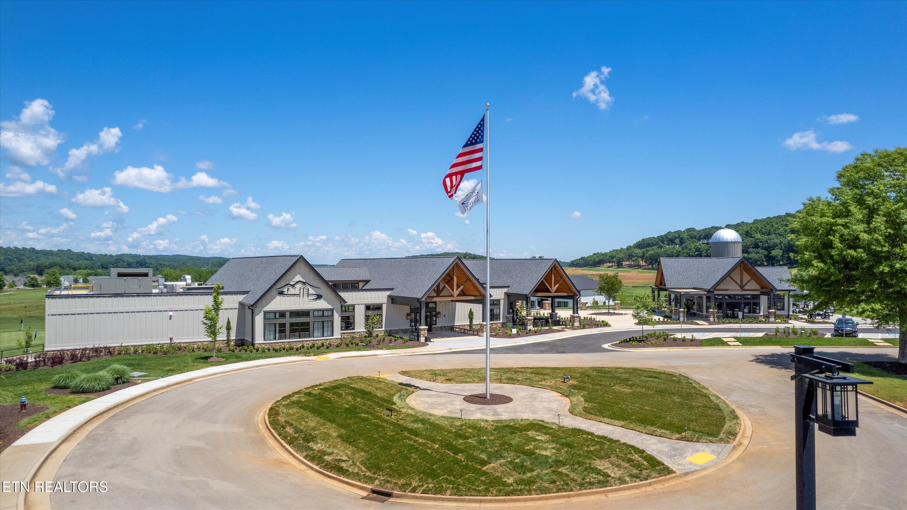 1848 Black Bear Circle Loudon TN 37774