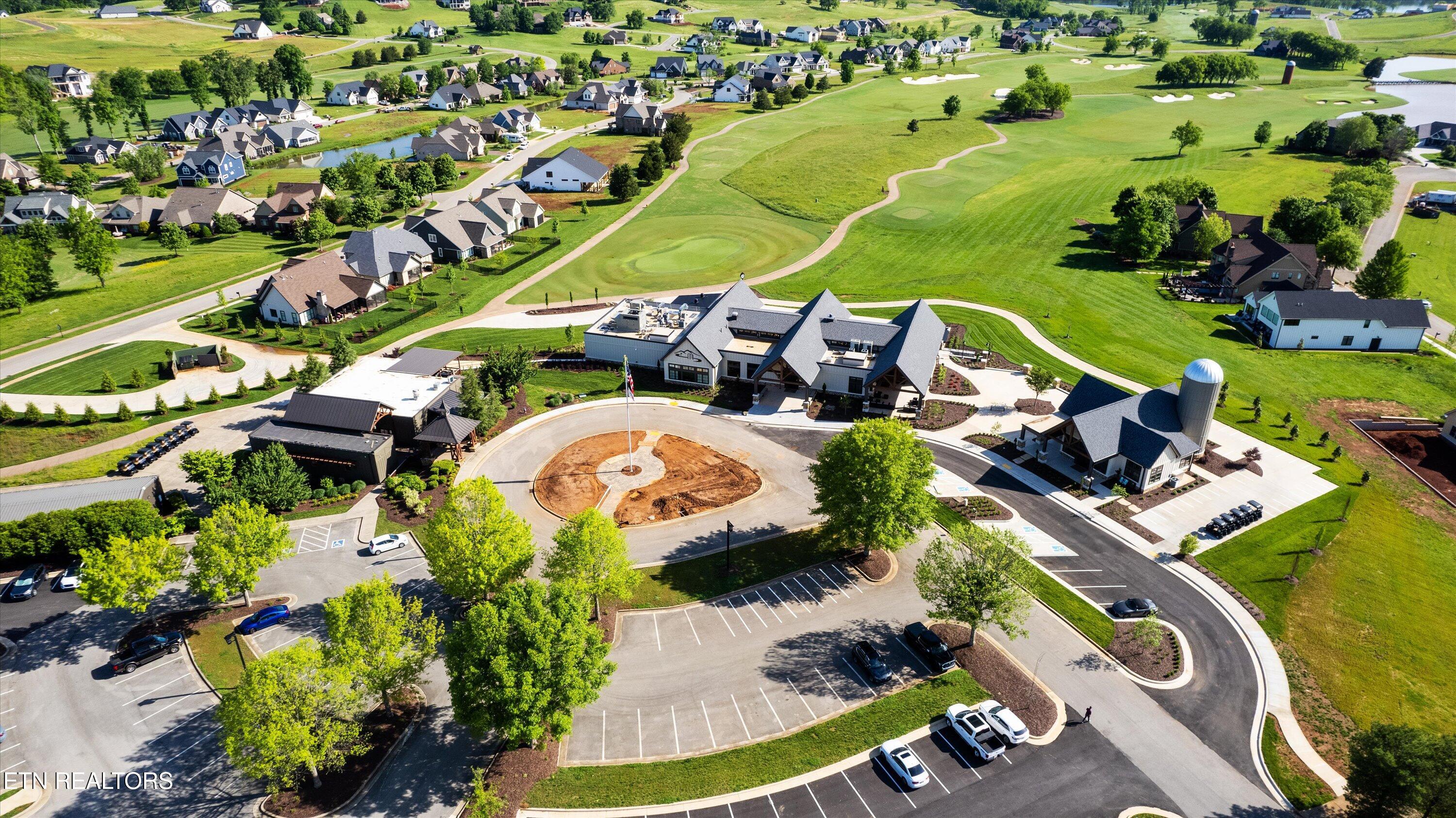 1848 Black Bear Circle Loudon TN 37774