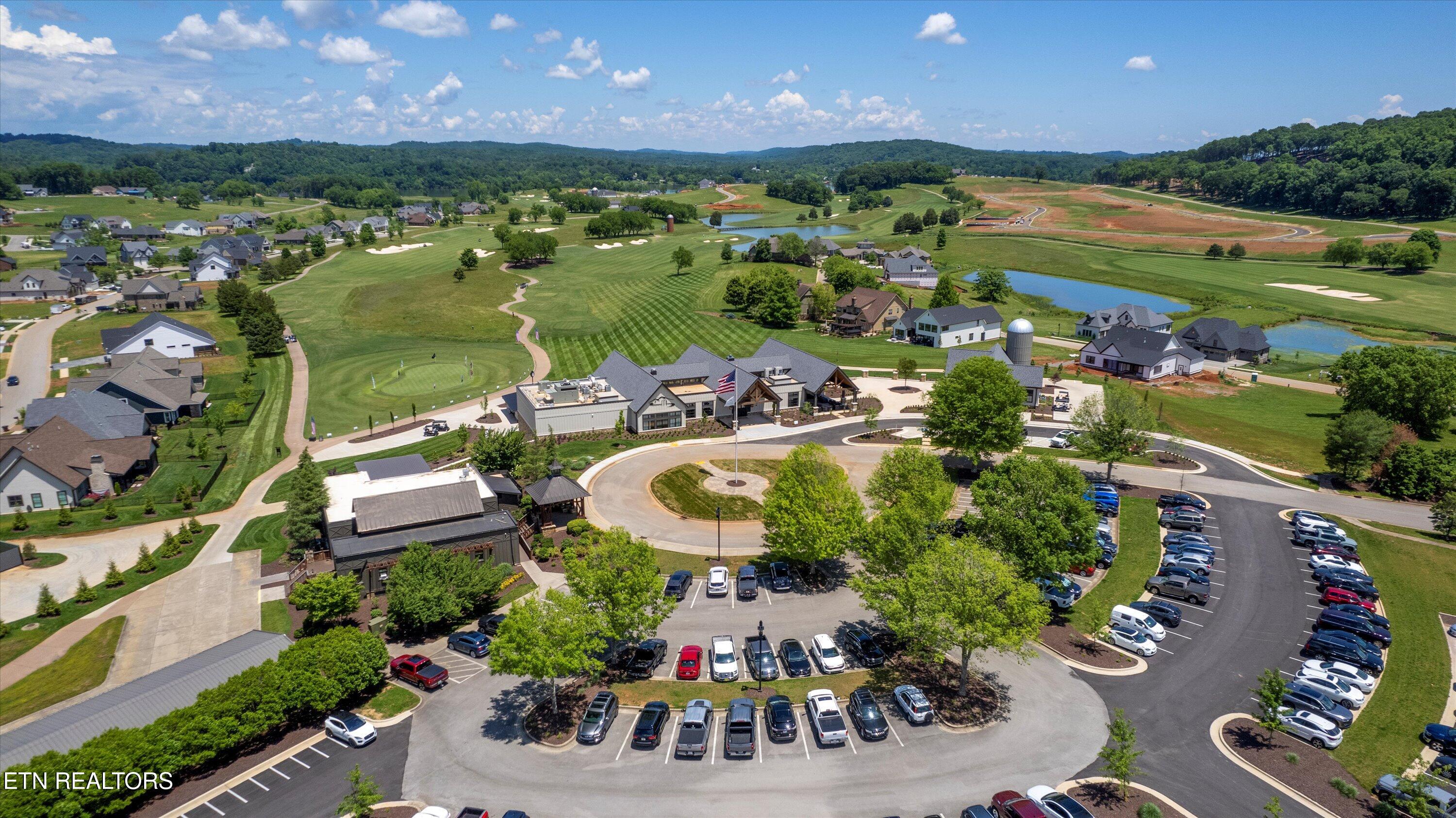 1848 Black Bear Circle Loudon TN 37774