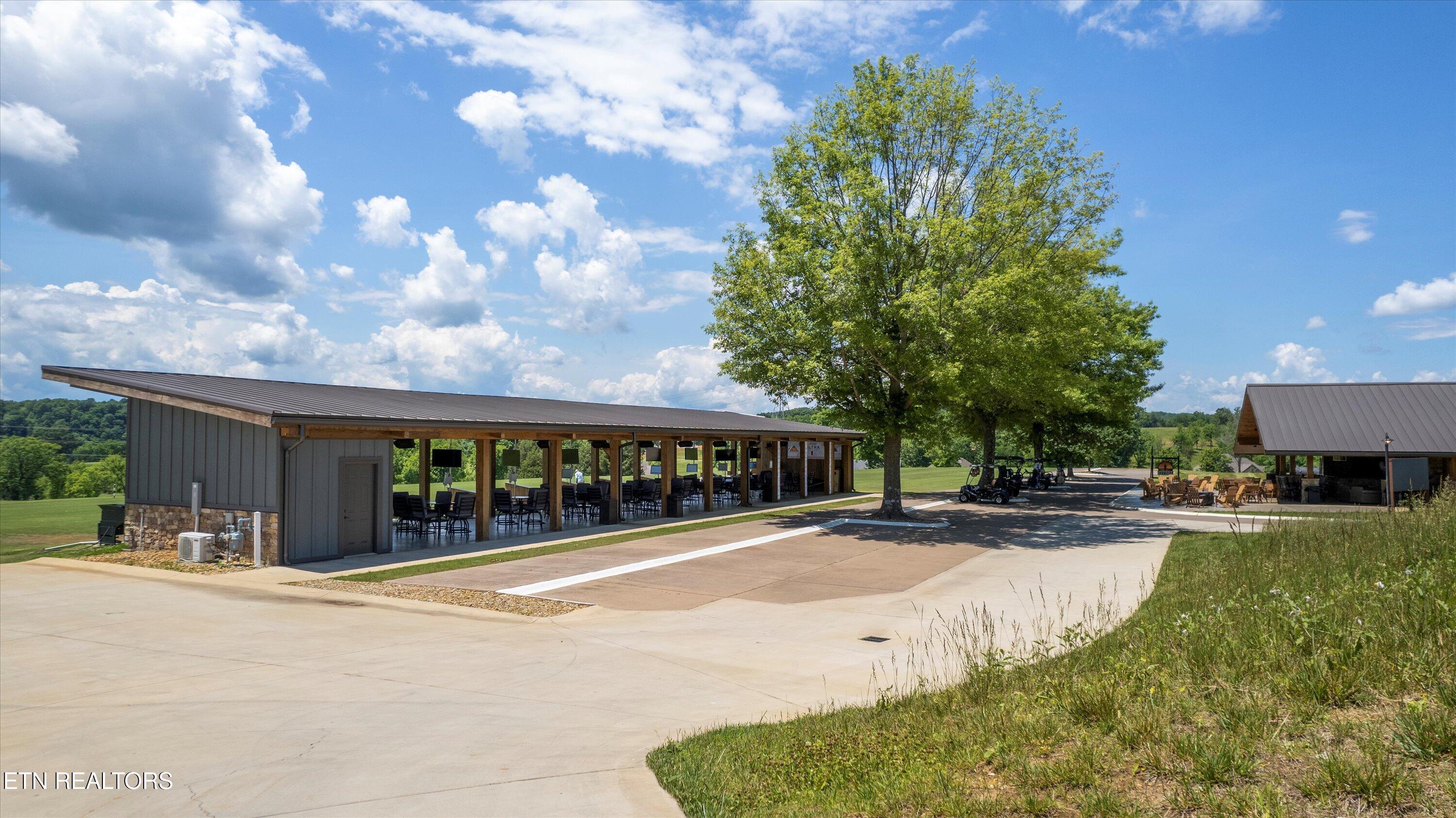 1848 Black Bear Circle Loudon TN 37774
