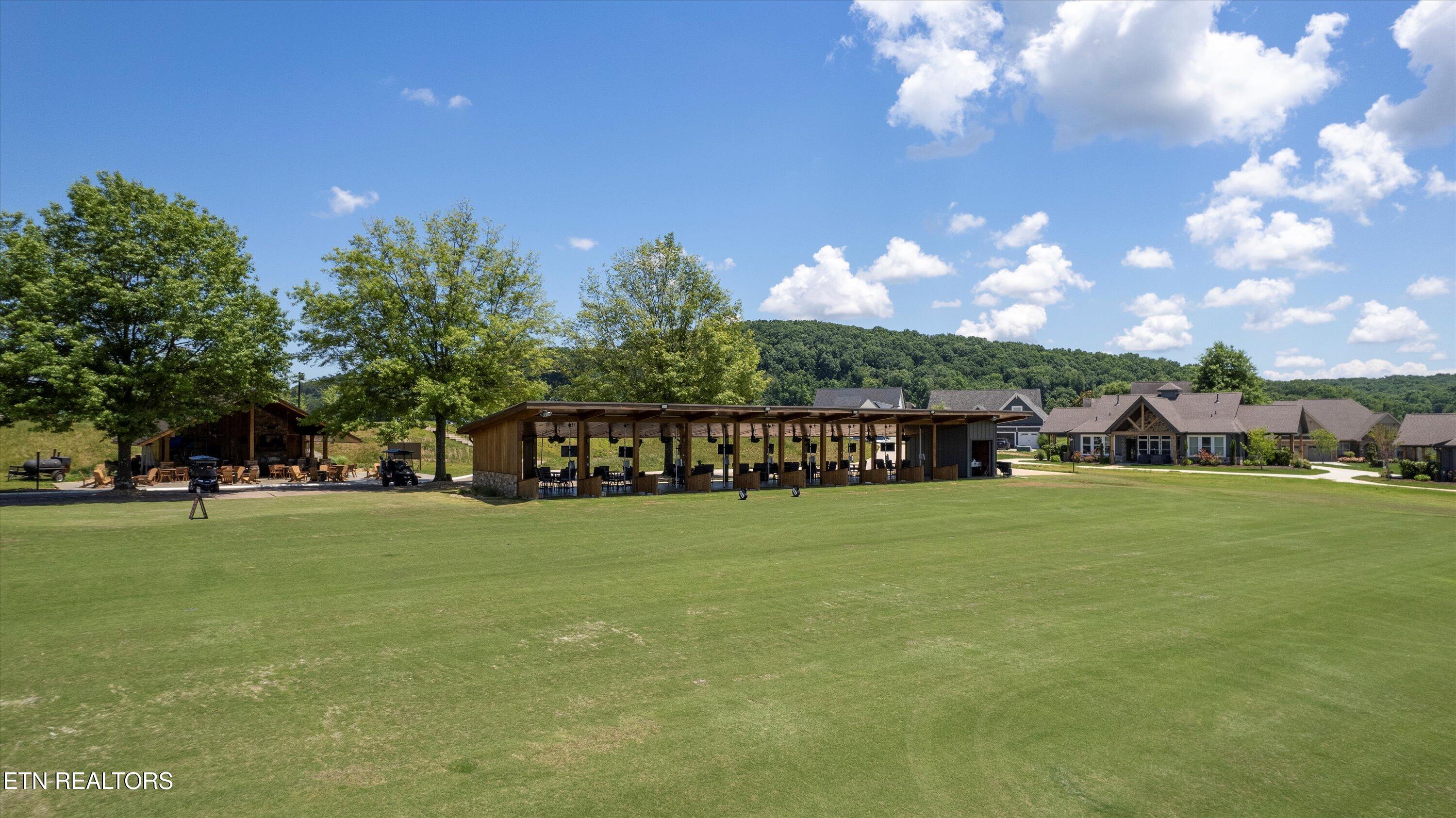 1848 Black Bear Circle Loudon TN 37774