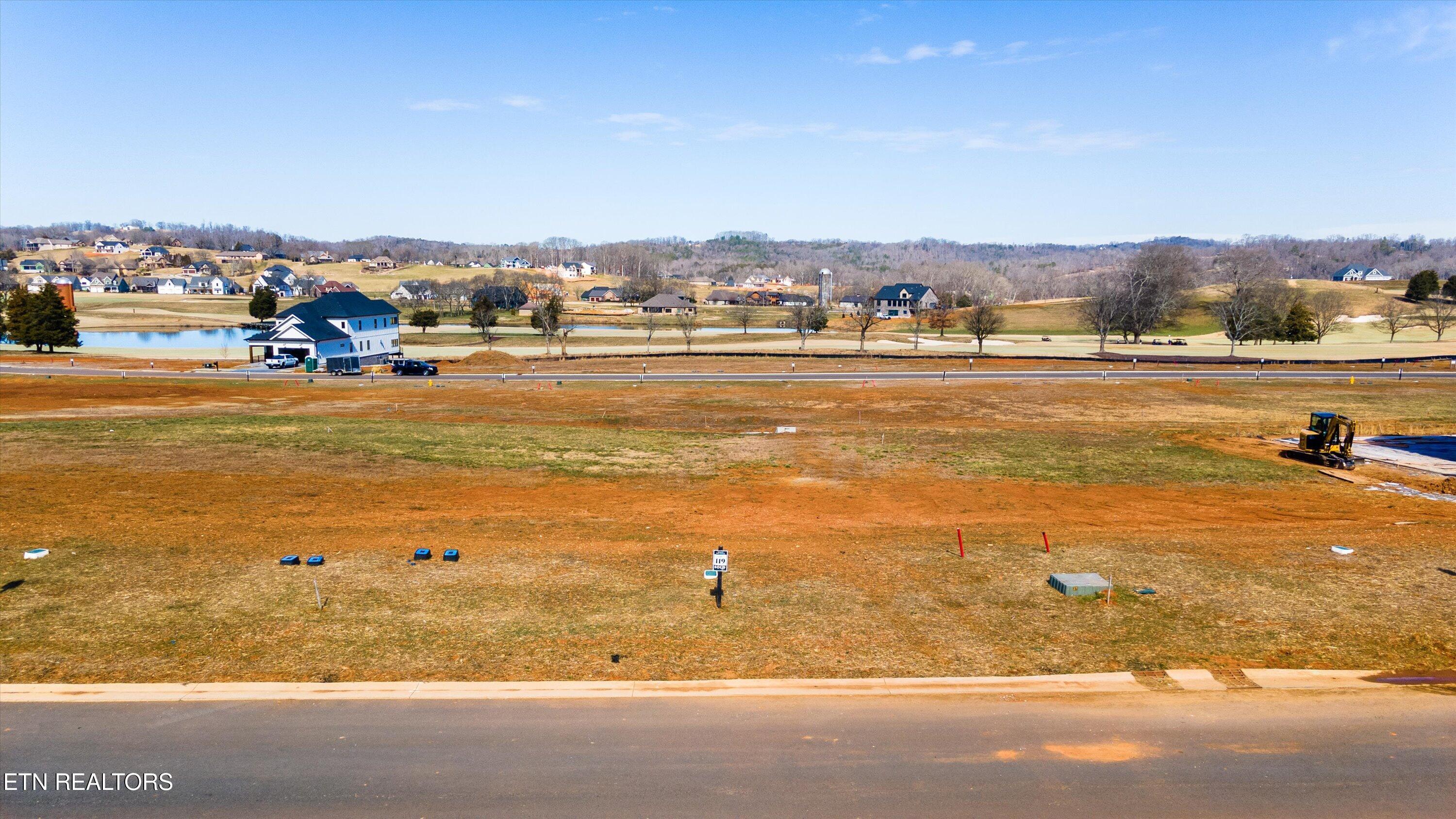 1848 Black Bear Circle Loudon TN 37774