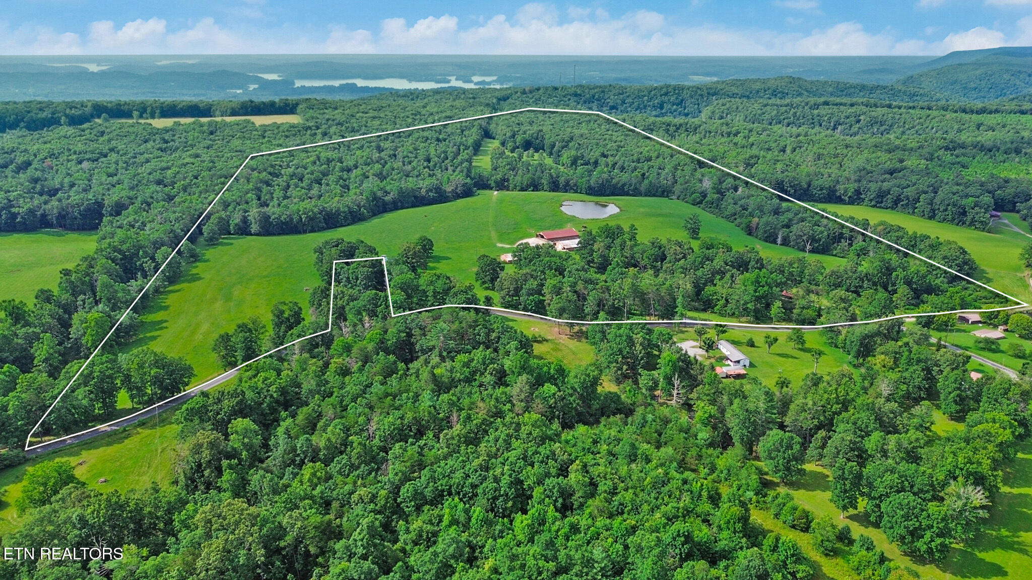 1041 Walt Reed Road Grandview TN 37337