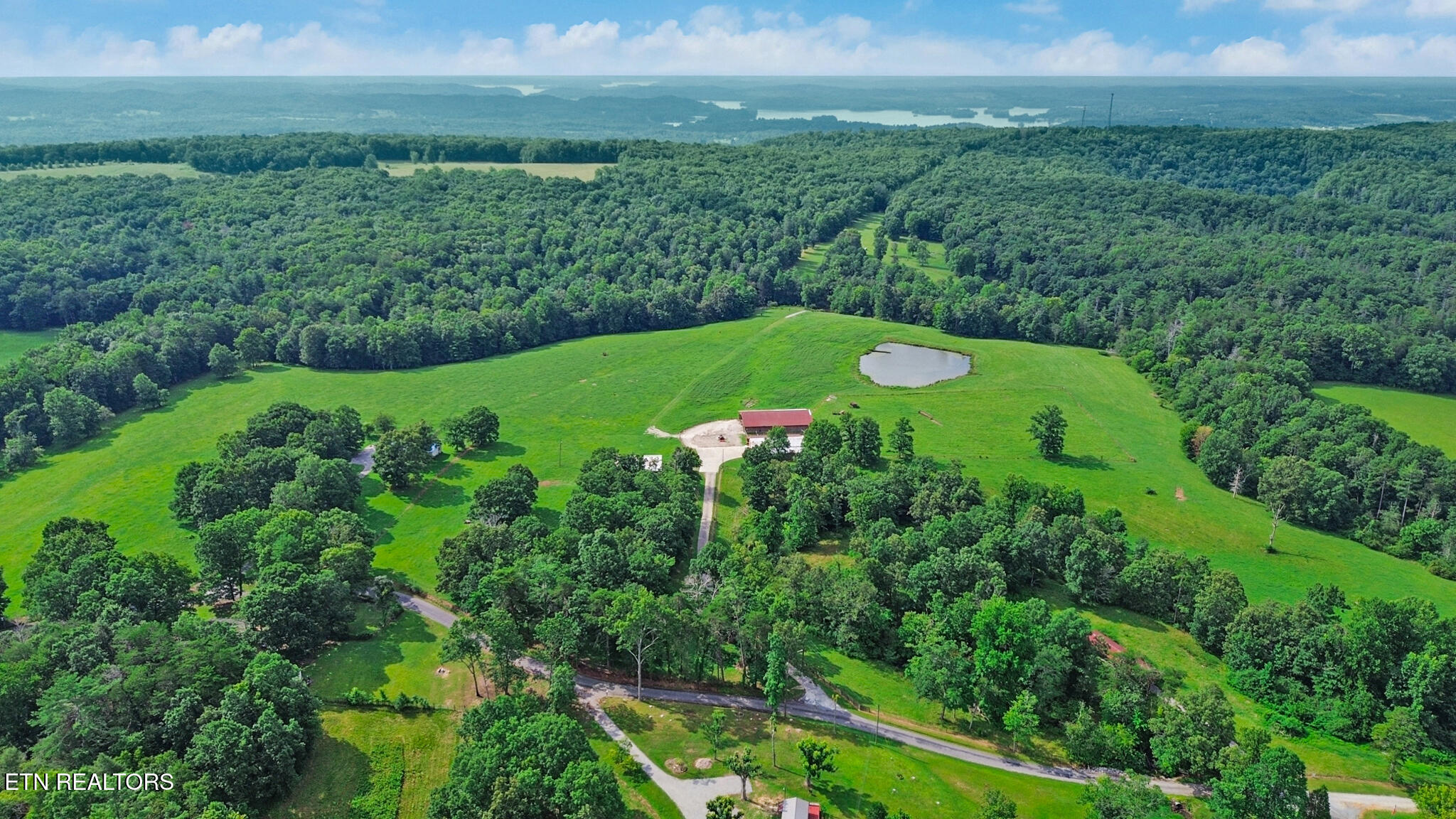 1041 Walt Reed Road Grandview TN 37337