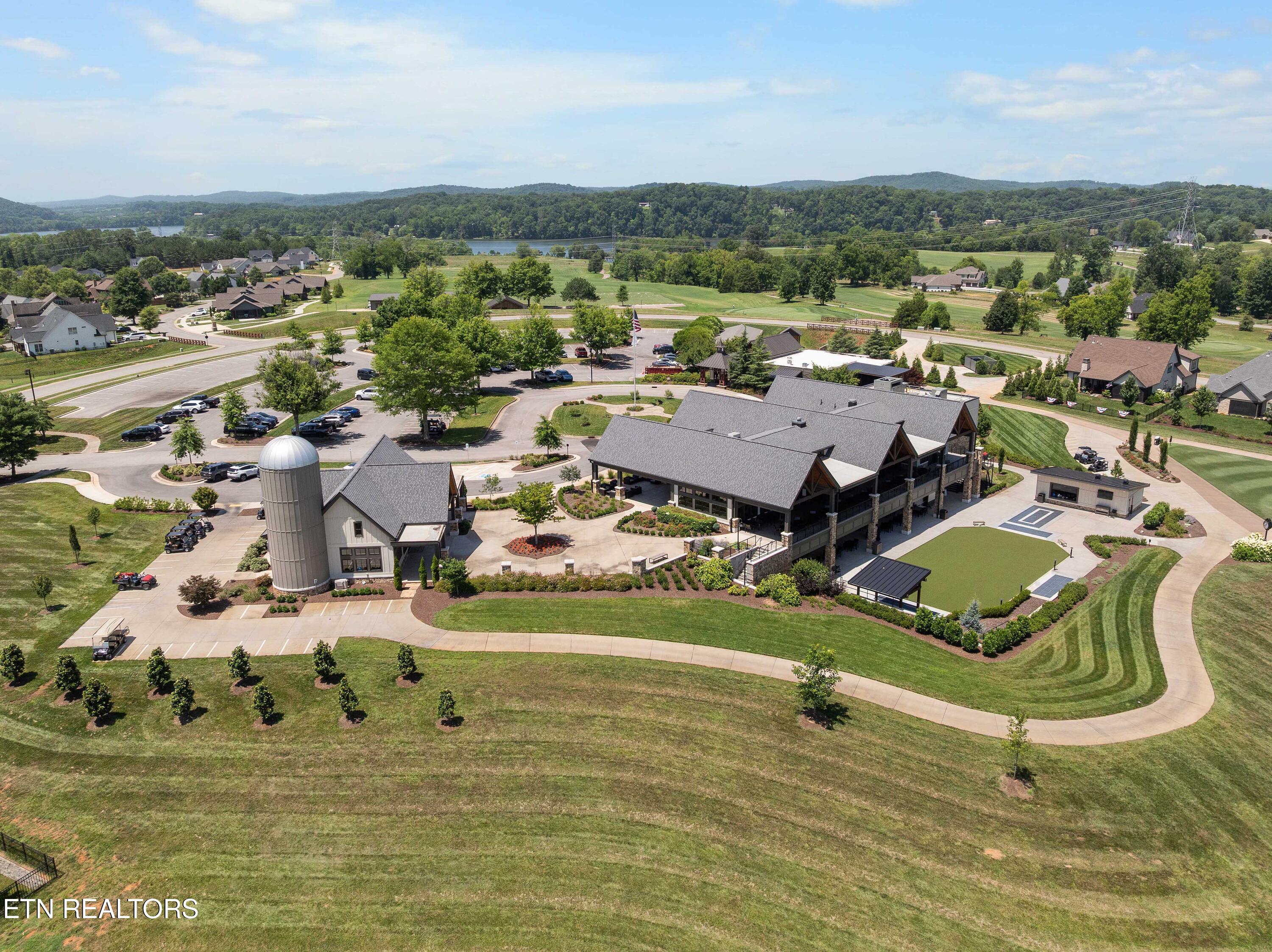 1565 Bobcat Run Drive Loudon TN 37774