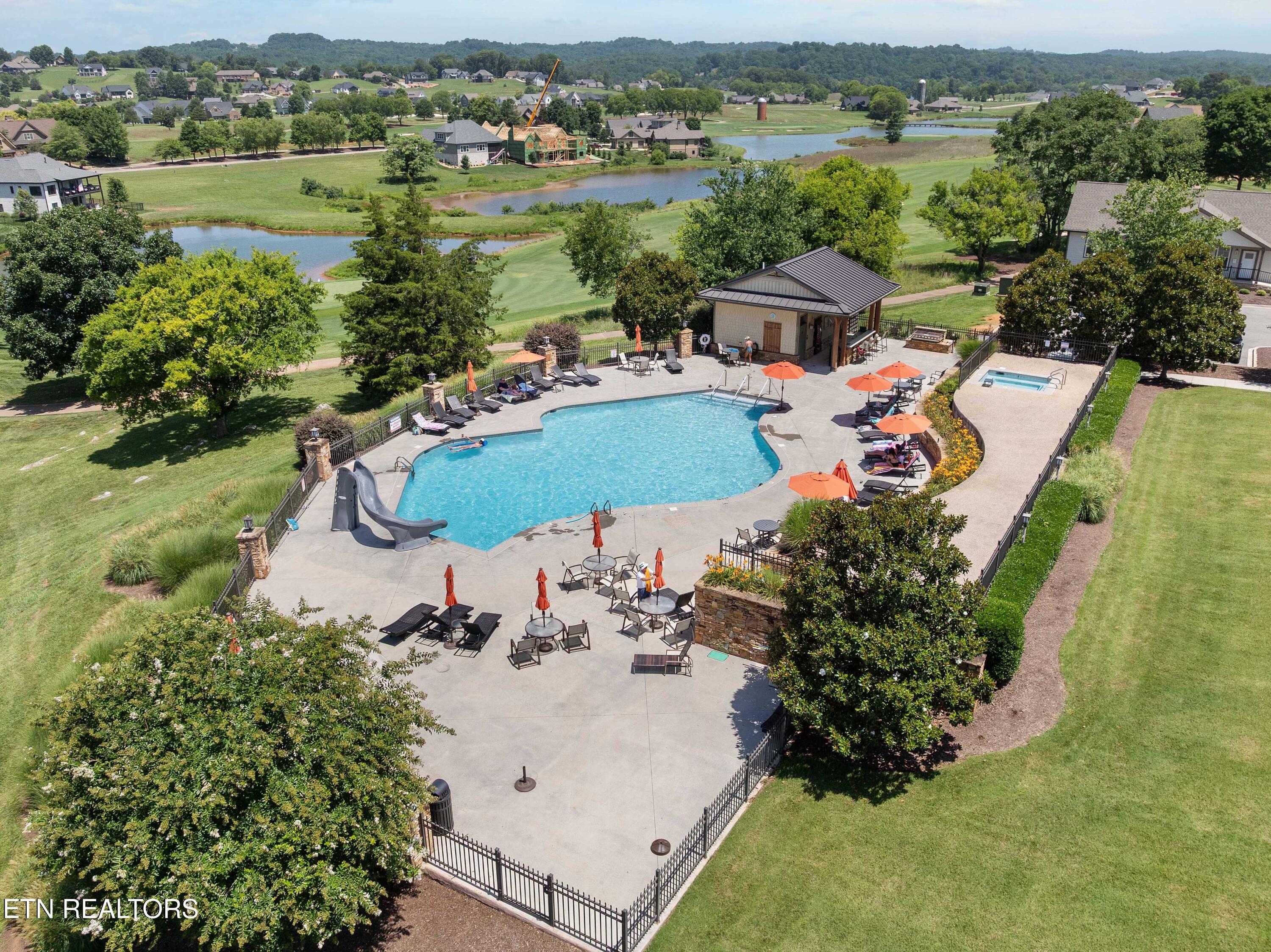 1565 Bobcat Run Drive Loudon TN 37774