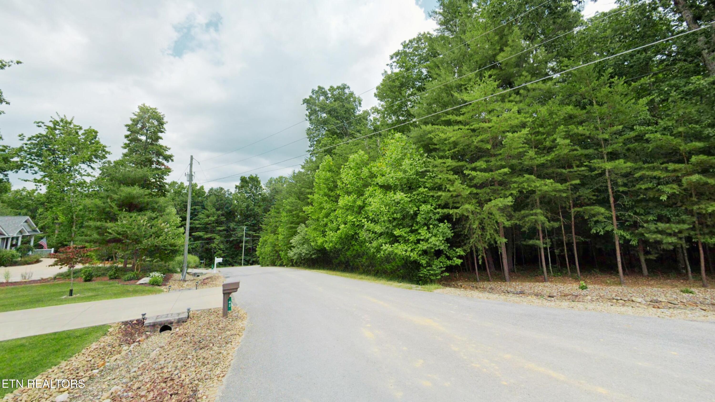 41 Chinbrook Crossville TN 38558