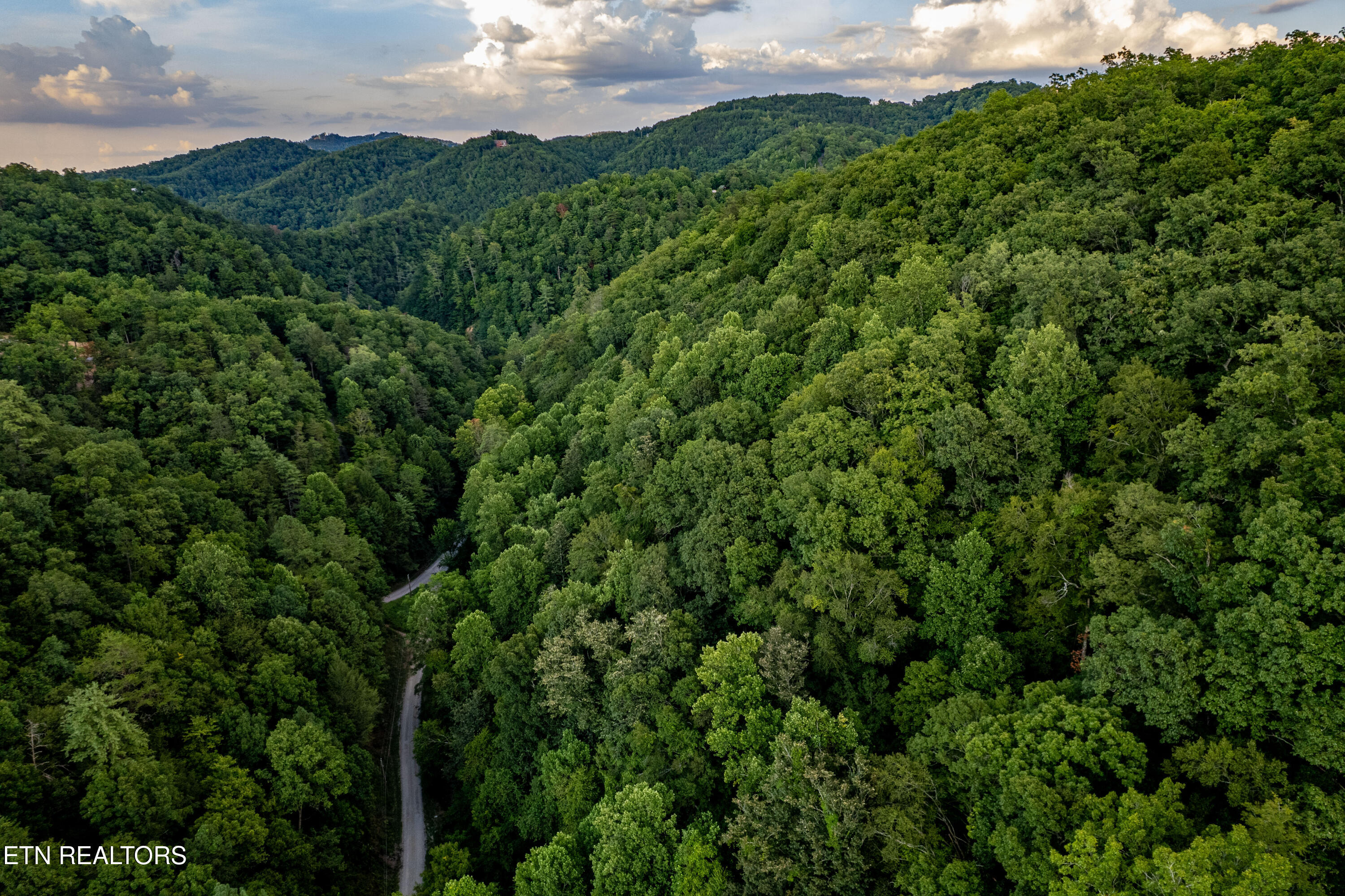 Hidden Hollow Way Sevierville TN 37862