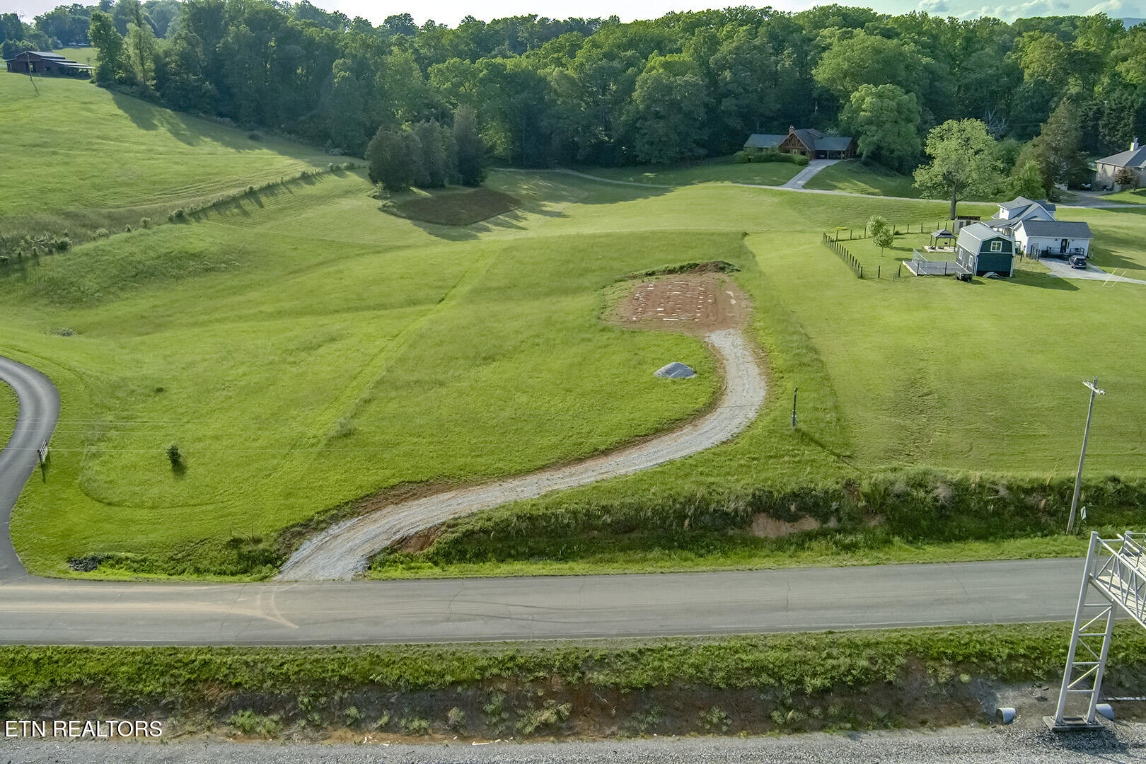139 Hearthside Road Clinton TN 37716