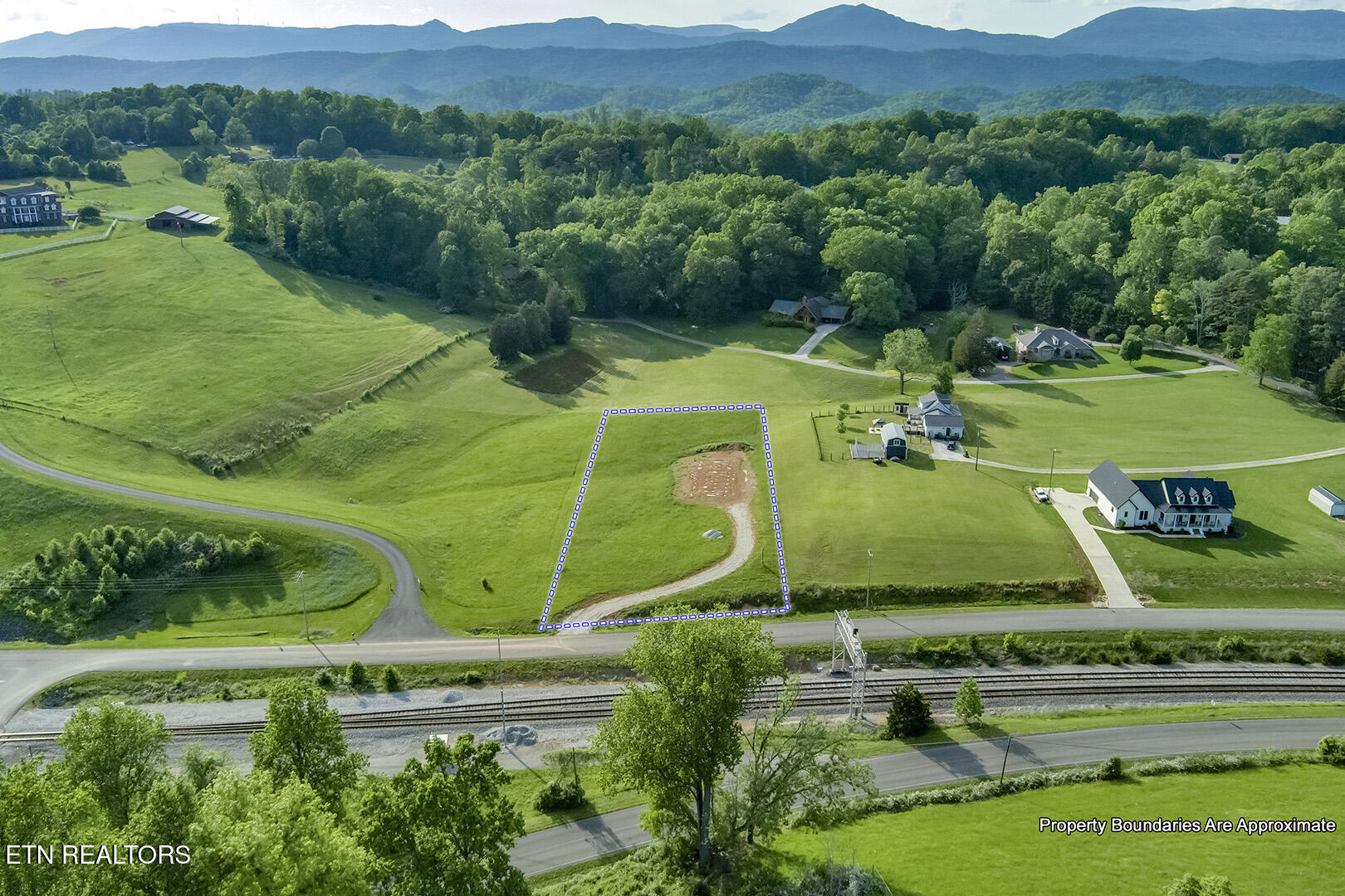 139 Hearthside Road Clinton TN 37716