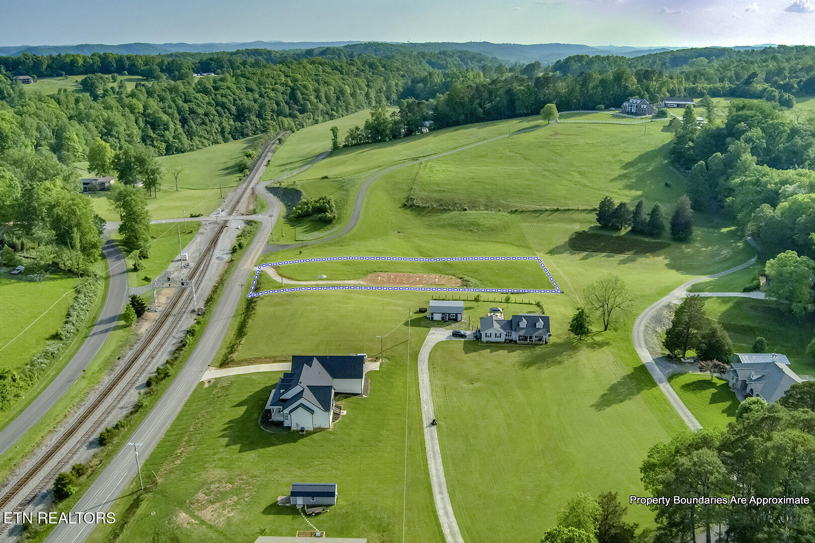 139 Hearthside Road Clinton TN 37716