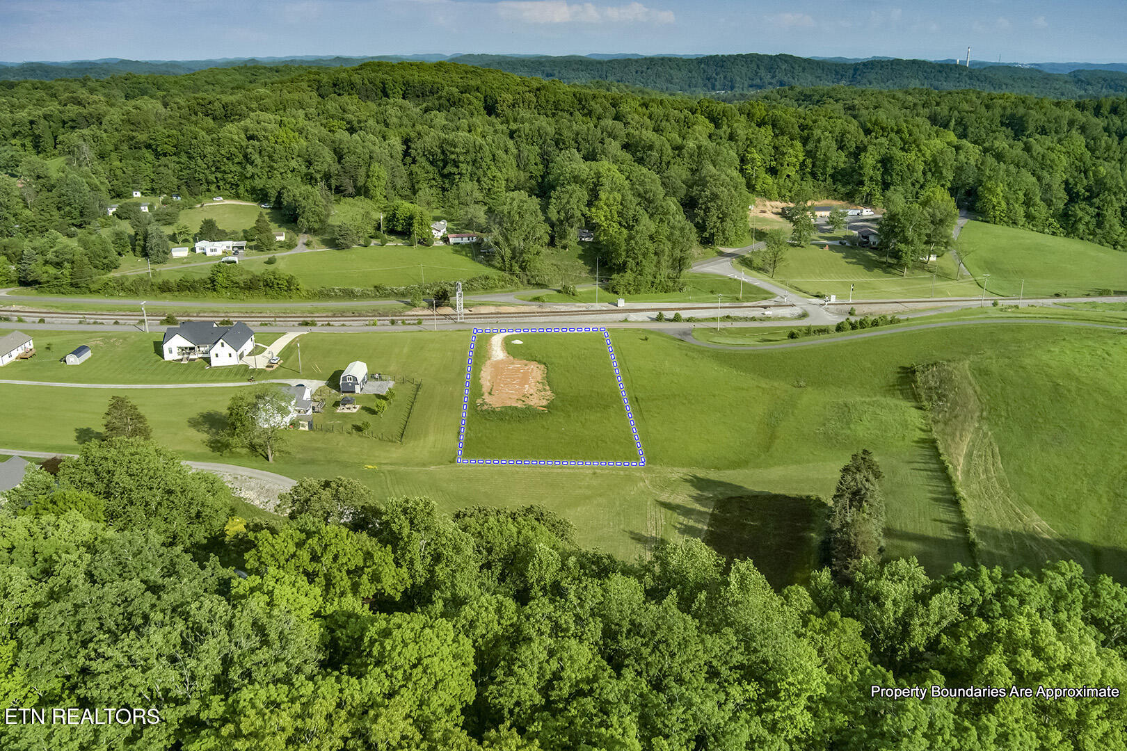 139 Hearthside Road Clinton TN 37716