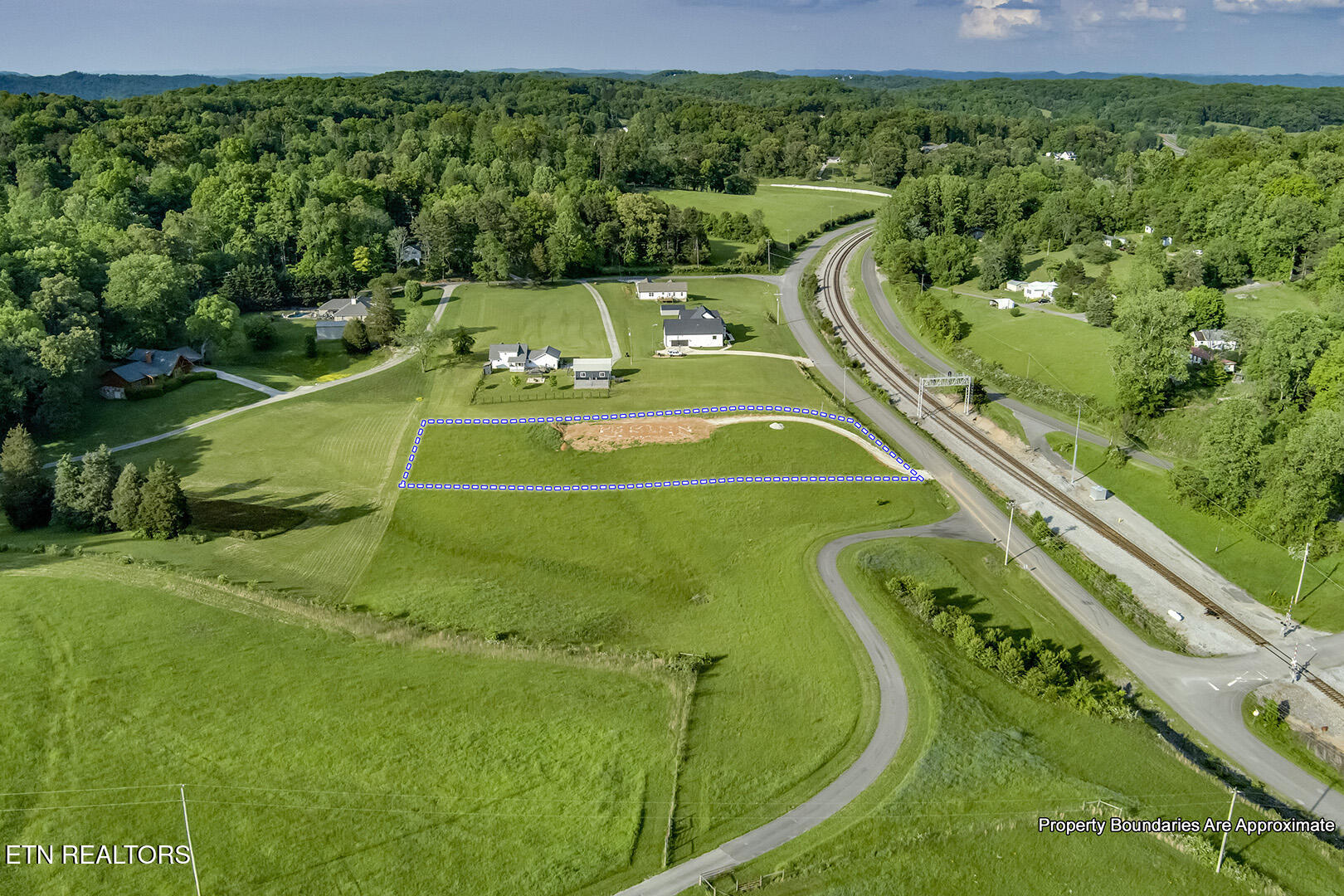 139 Hearthside Road Clinton TN 37716