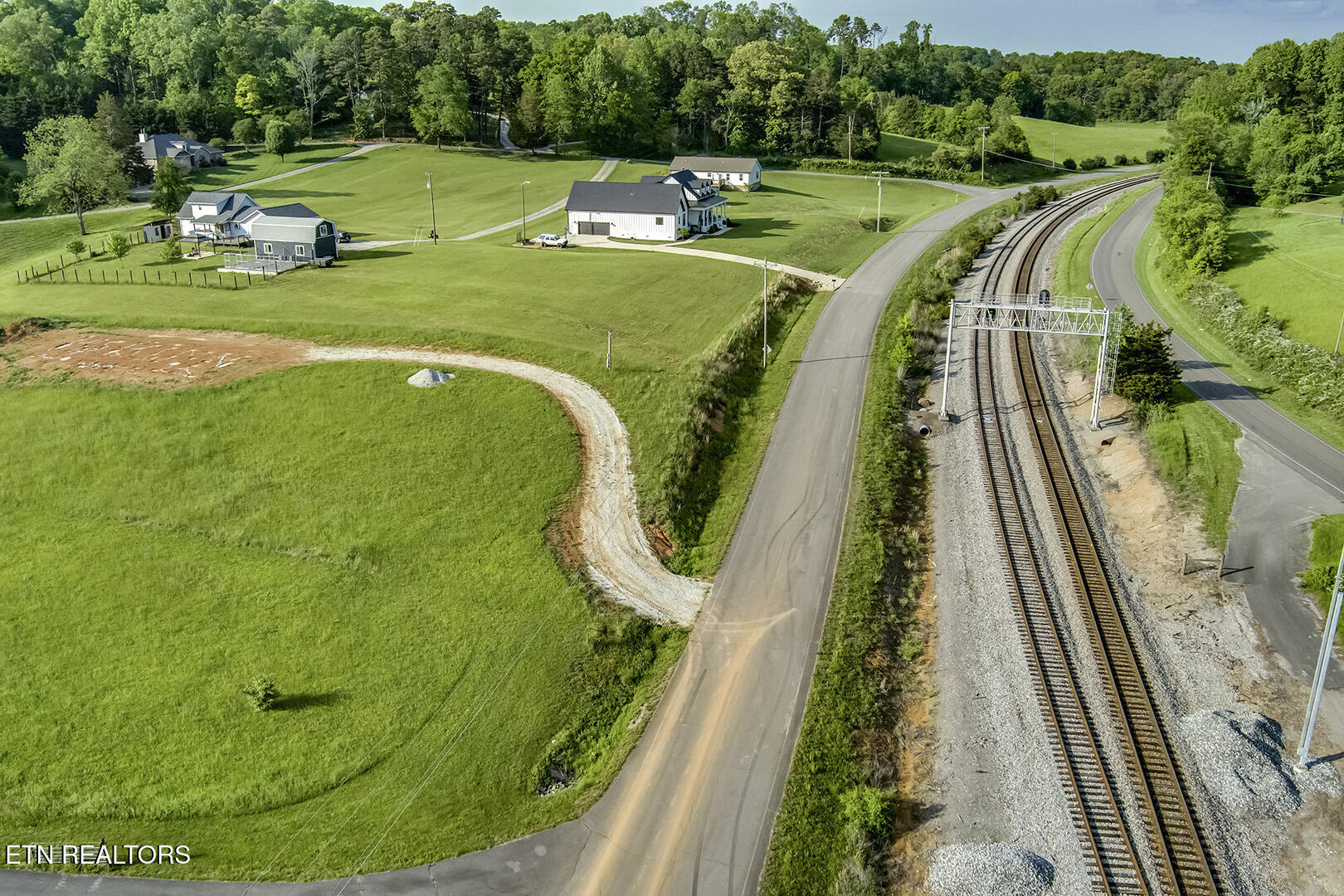 139 Hearthside Road Clinton TN 37716