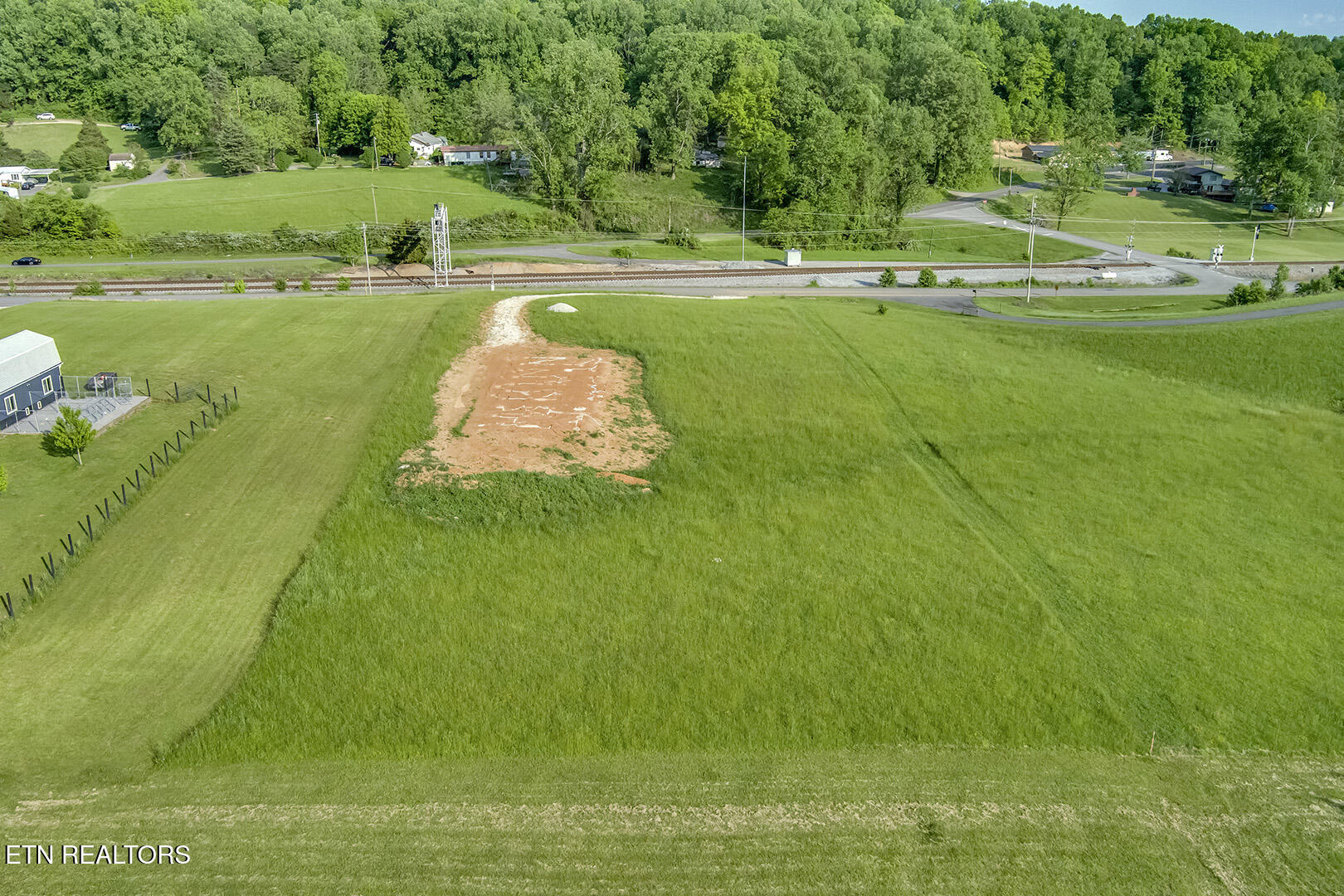 139 Hearthside Road Clinton TN 37716