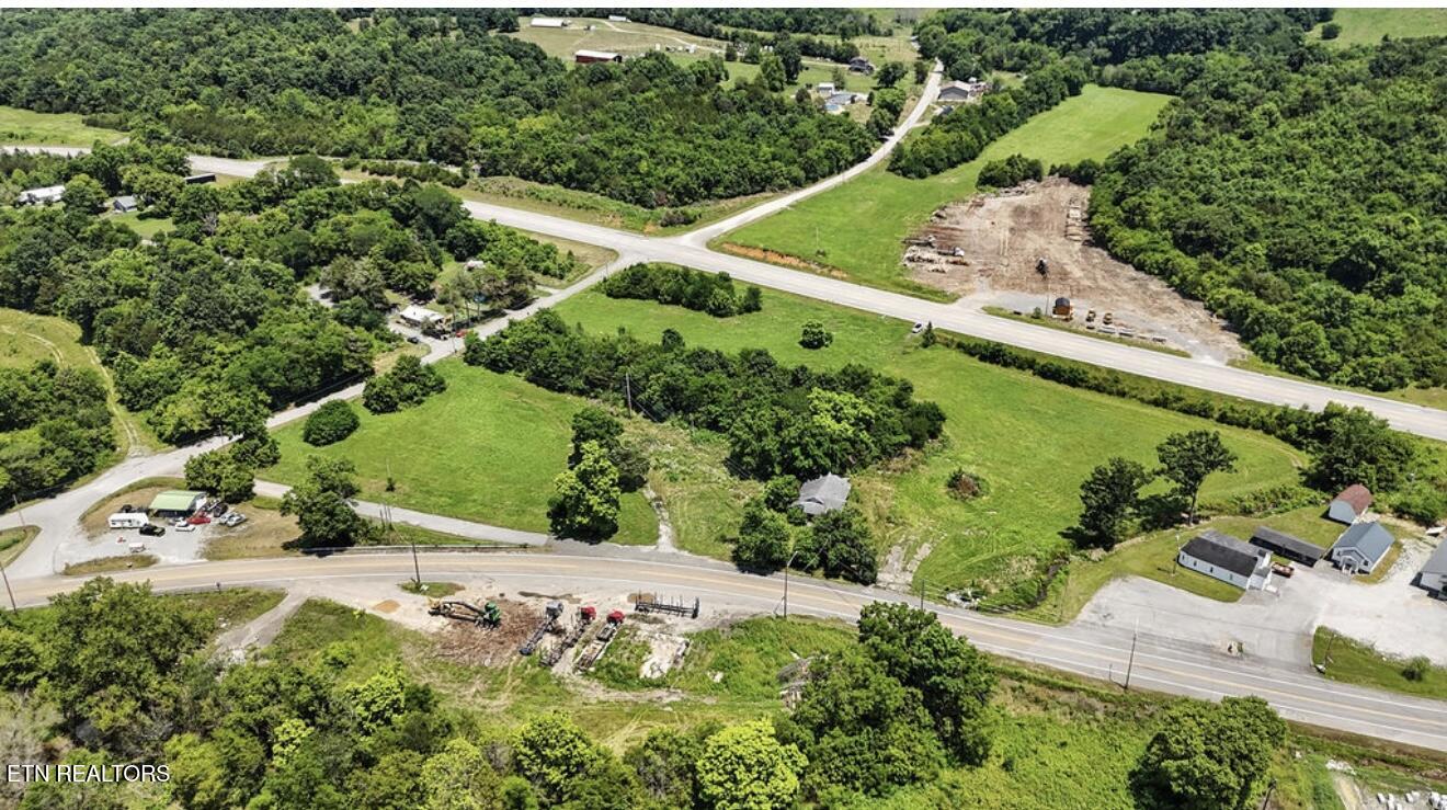 307 Old Kentucky Road Tazewell TN 37879