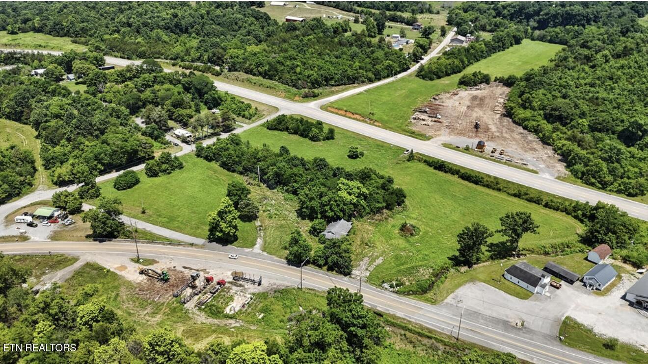 307 Old Kentucky Road Tazewell TN 37879