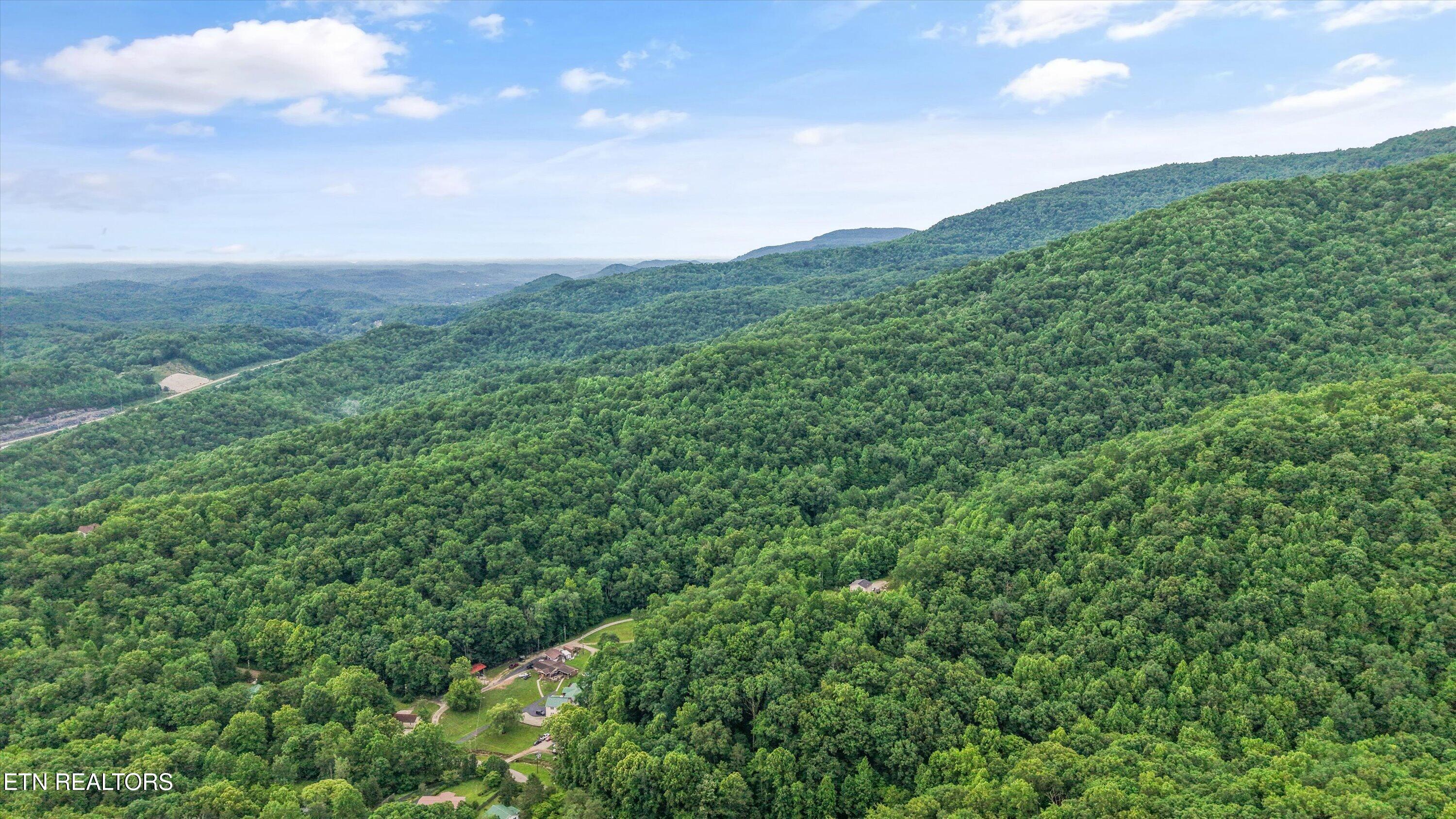 Mountain Road Caryville TN 37714