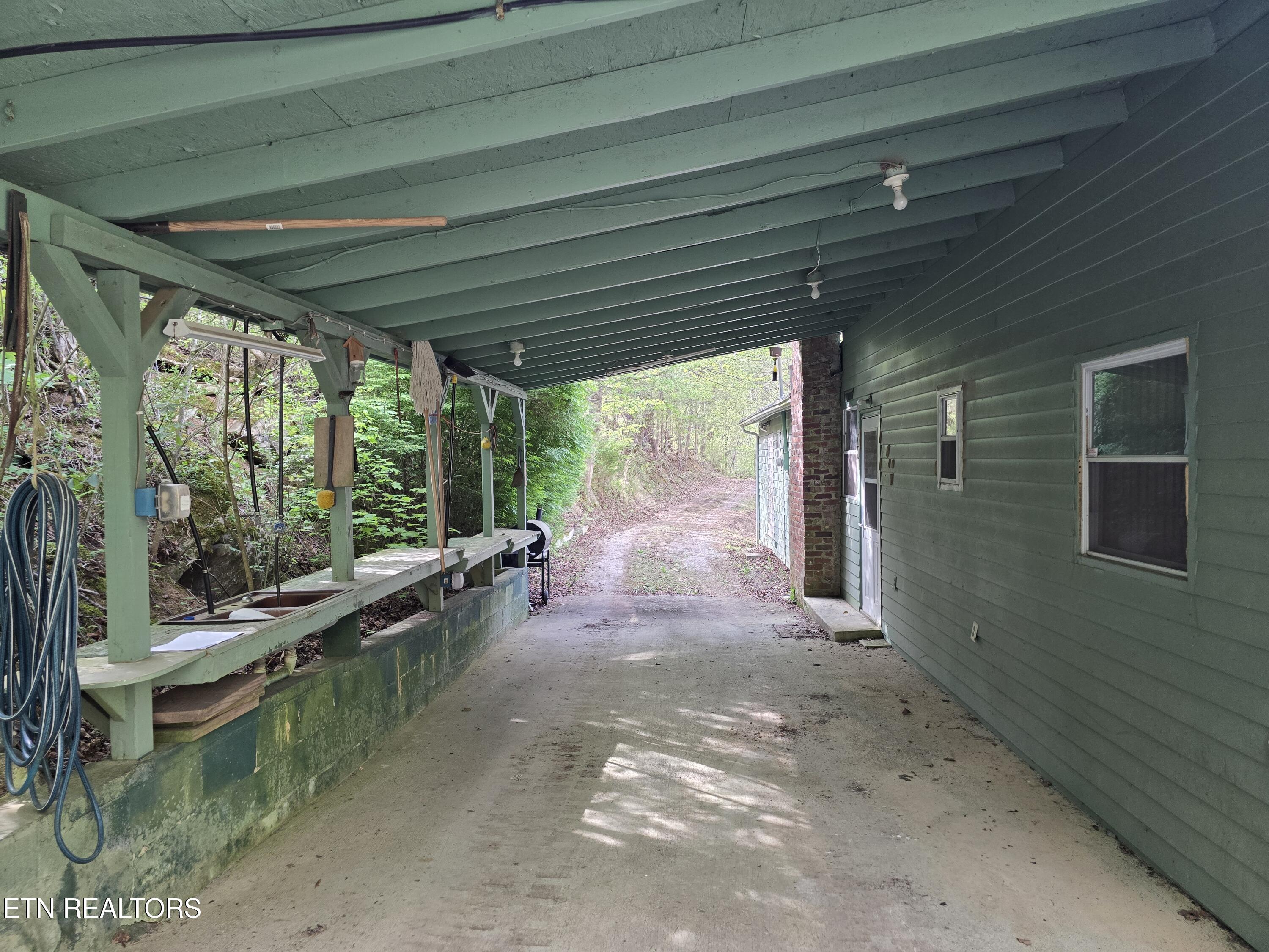 3711 Elm Springs Ridge Road Washburn TN 37888