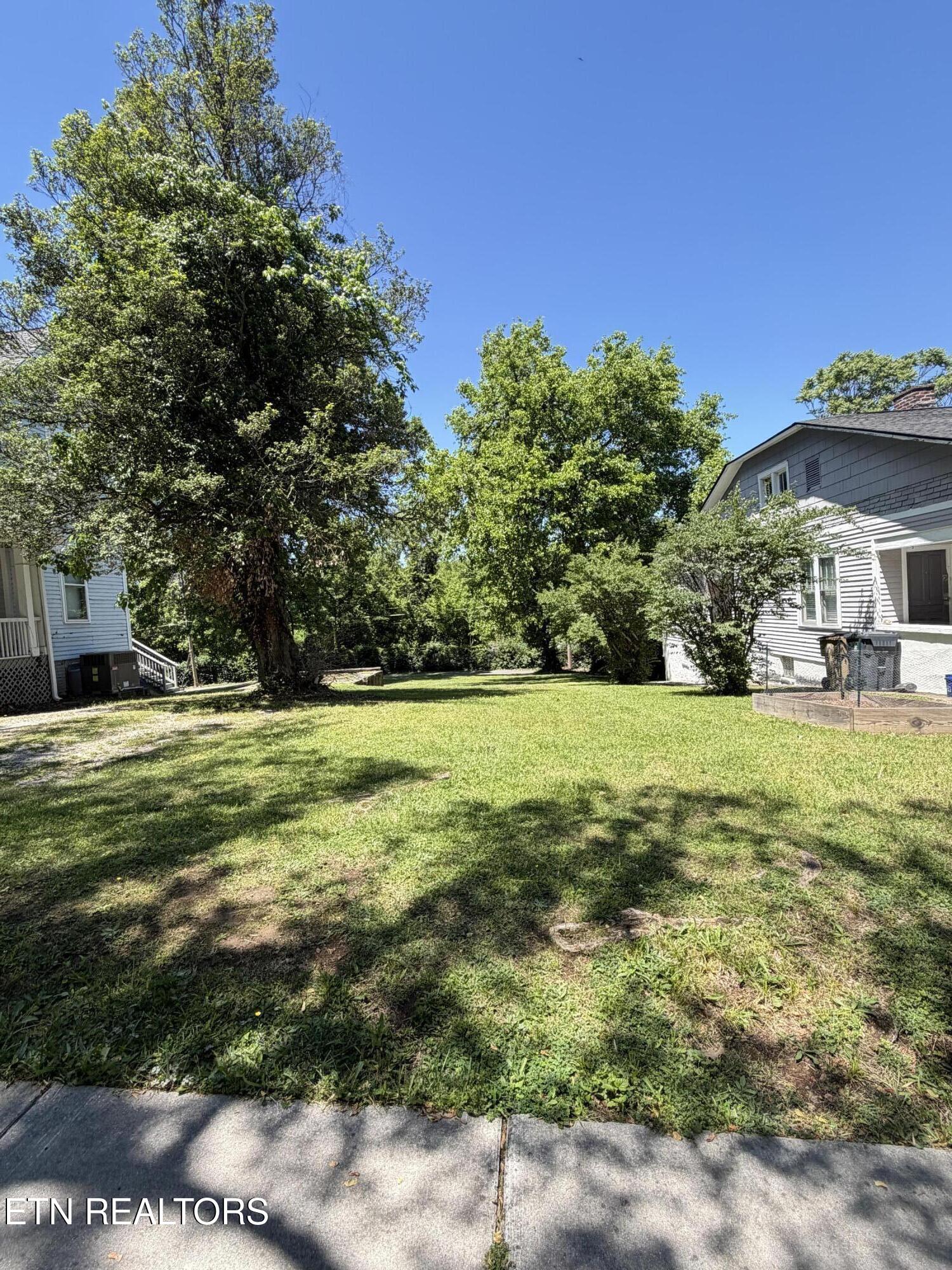 1713 E 5th Avenue Knoxville TN 37917