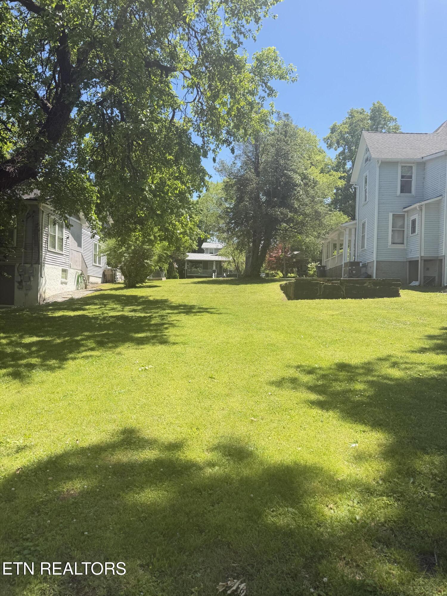 1713 E 5th Avenue Knoxville TN 37917