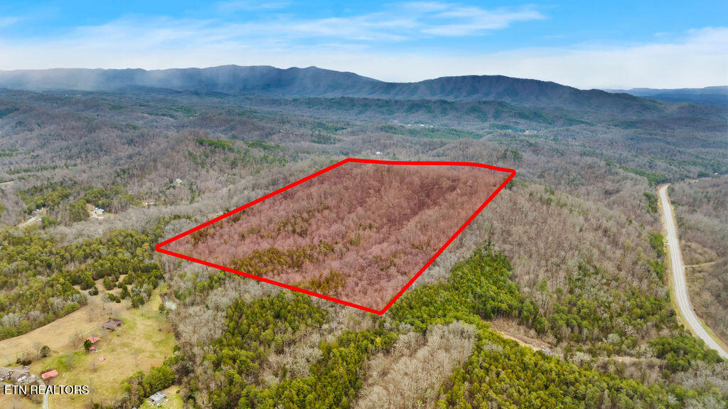 1924 Big Gully Road Maryville TN 37801