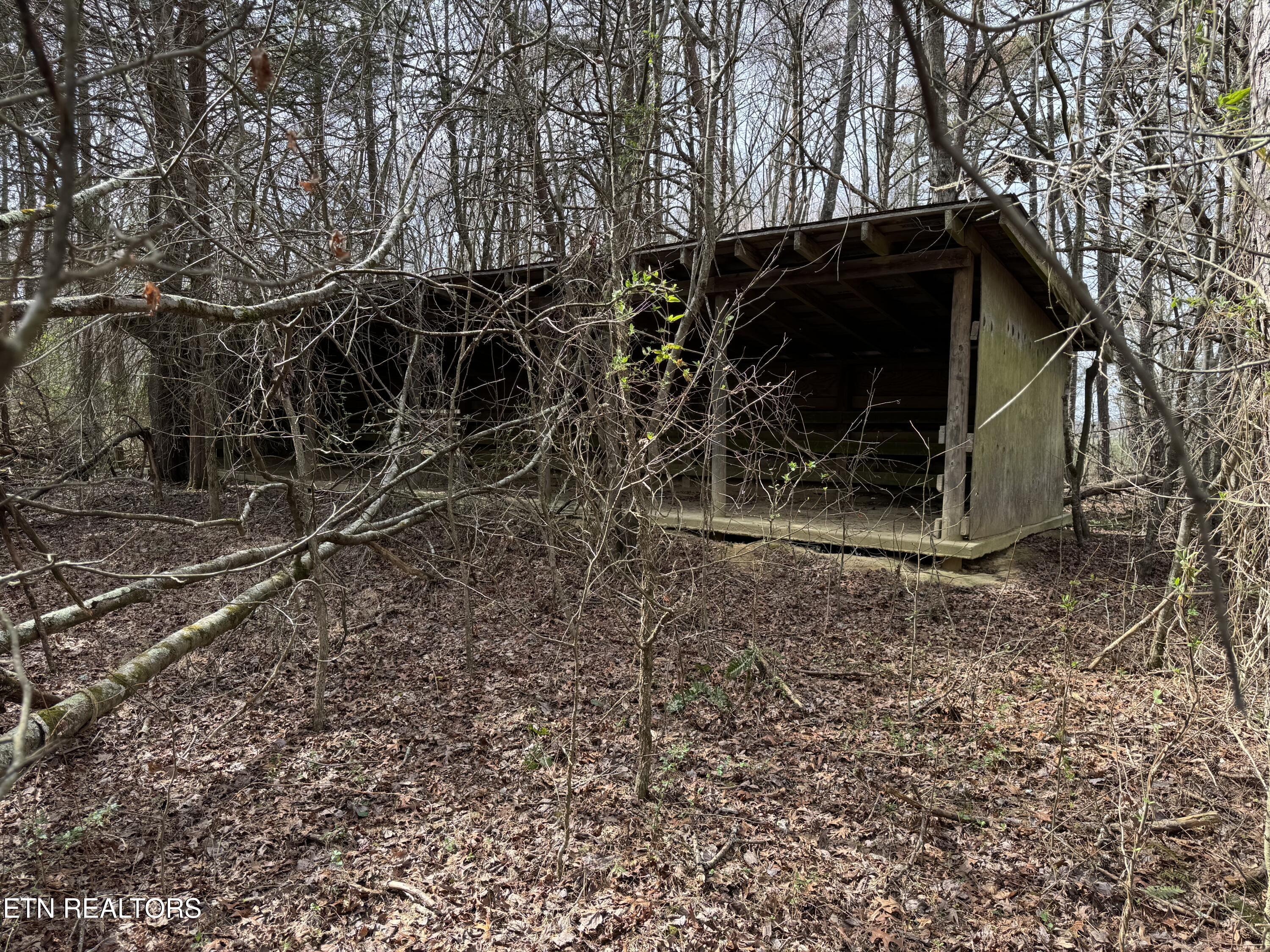 1261 Roanoke Road Jamestown TN 38556