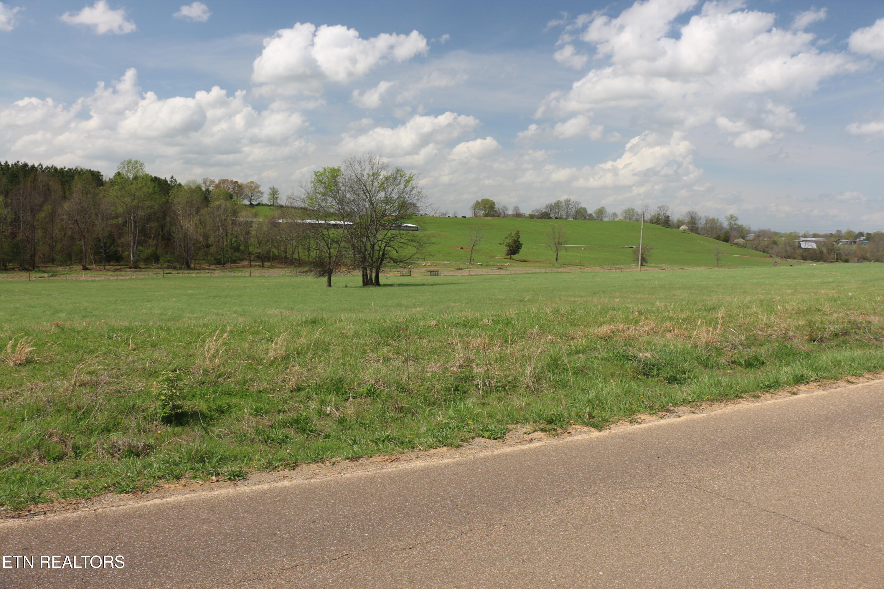 1095 County Road 461 Englewood TN 37329