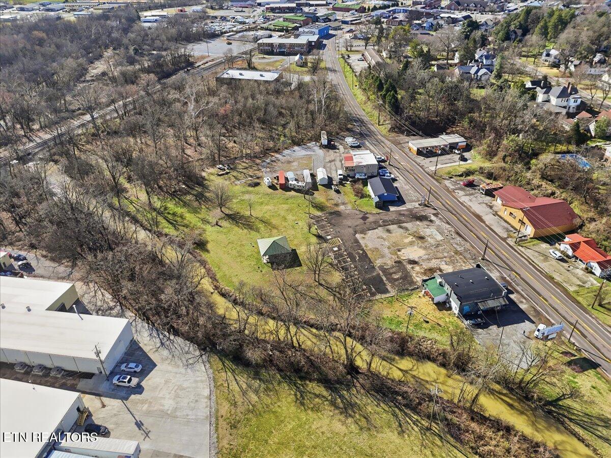 1008 N Main Street Sweetwater TN 37874