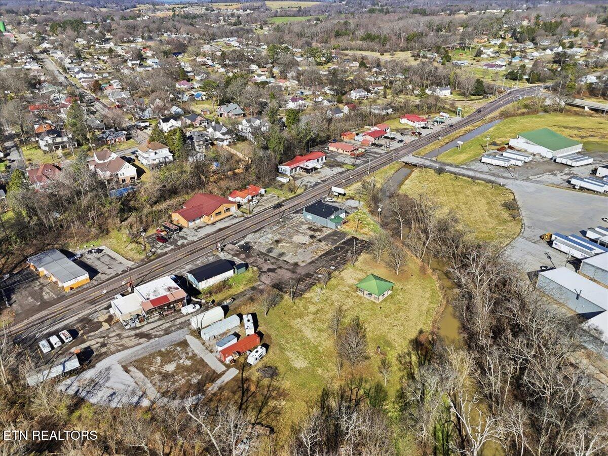 1008 N Main Street Sweetwater TN 37874