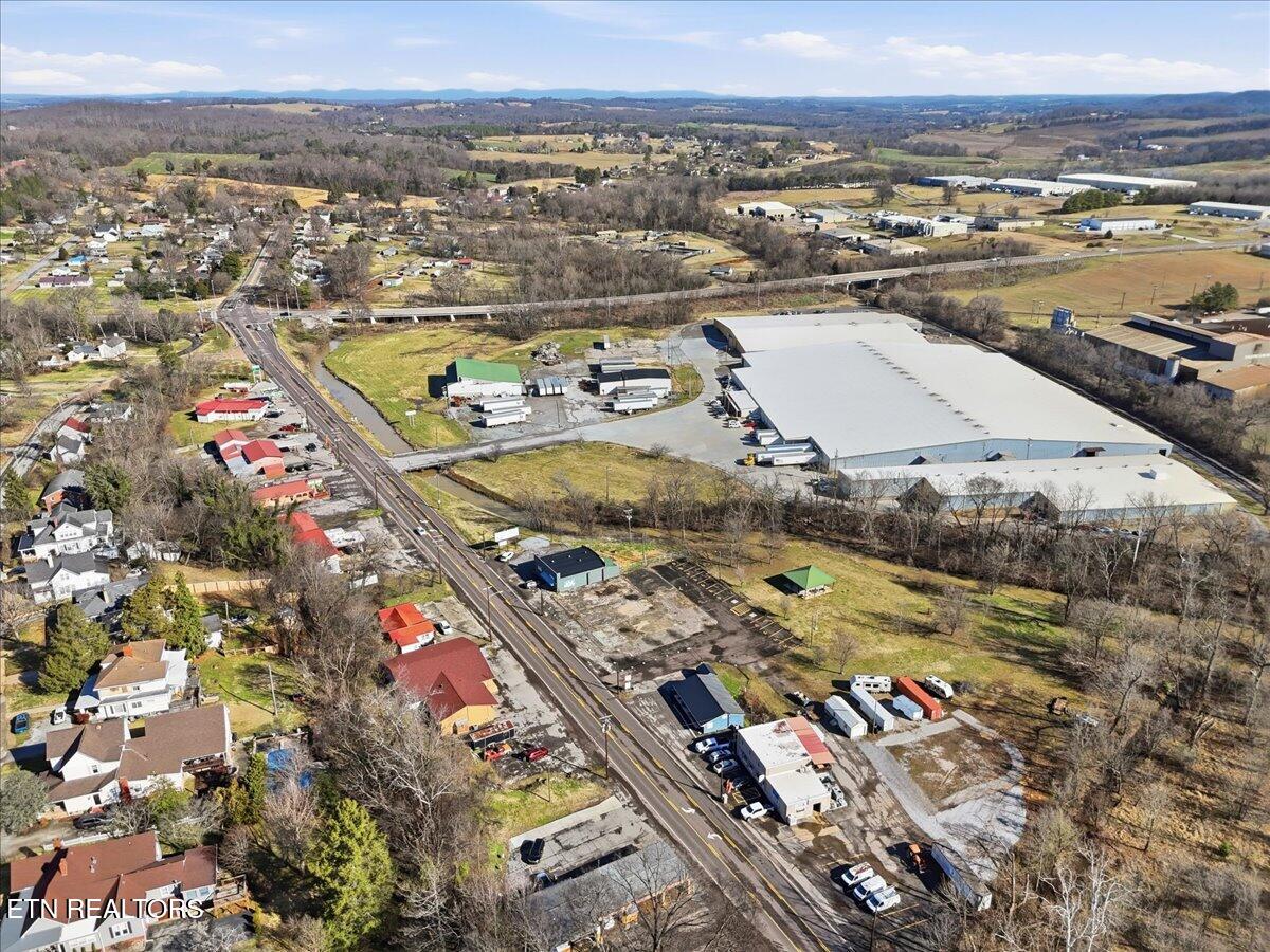1008 N Main Street Sweetwater TN 37874