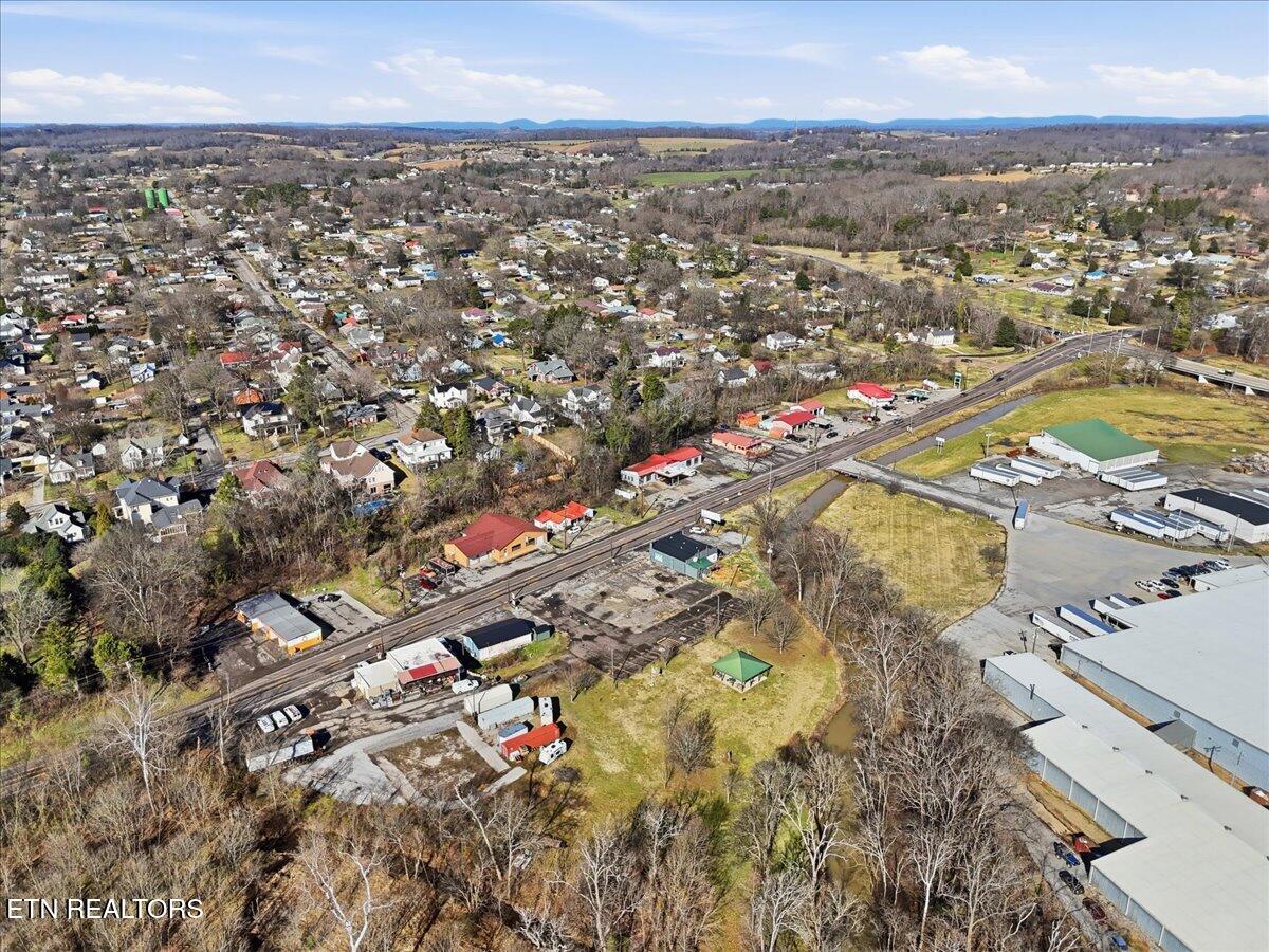 1008 N Main Street Sweetwater TN 37874