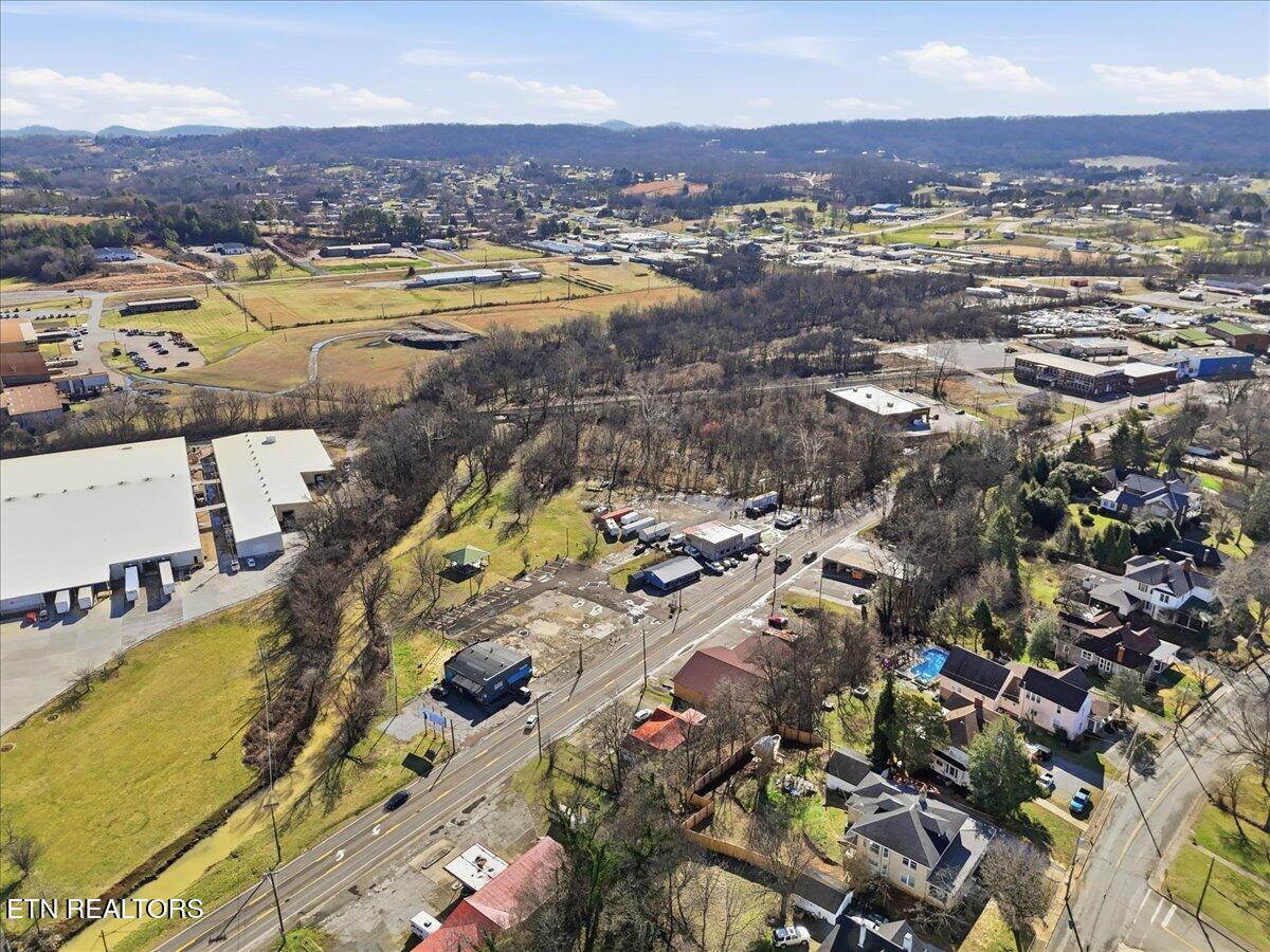 1008 N Main Street Sweetwater TN 37874