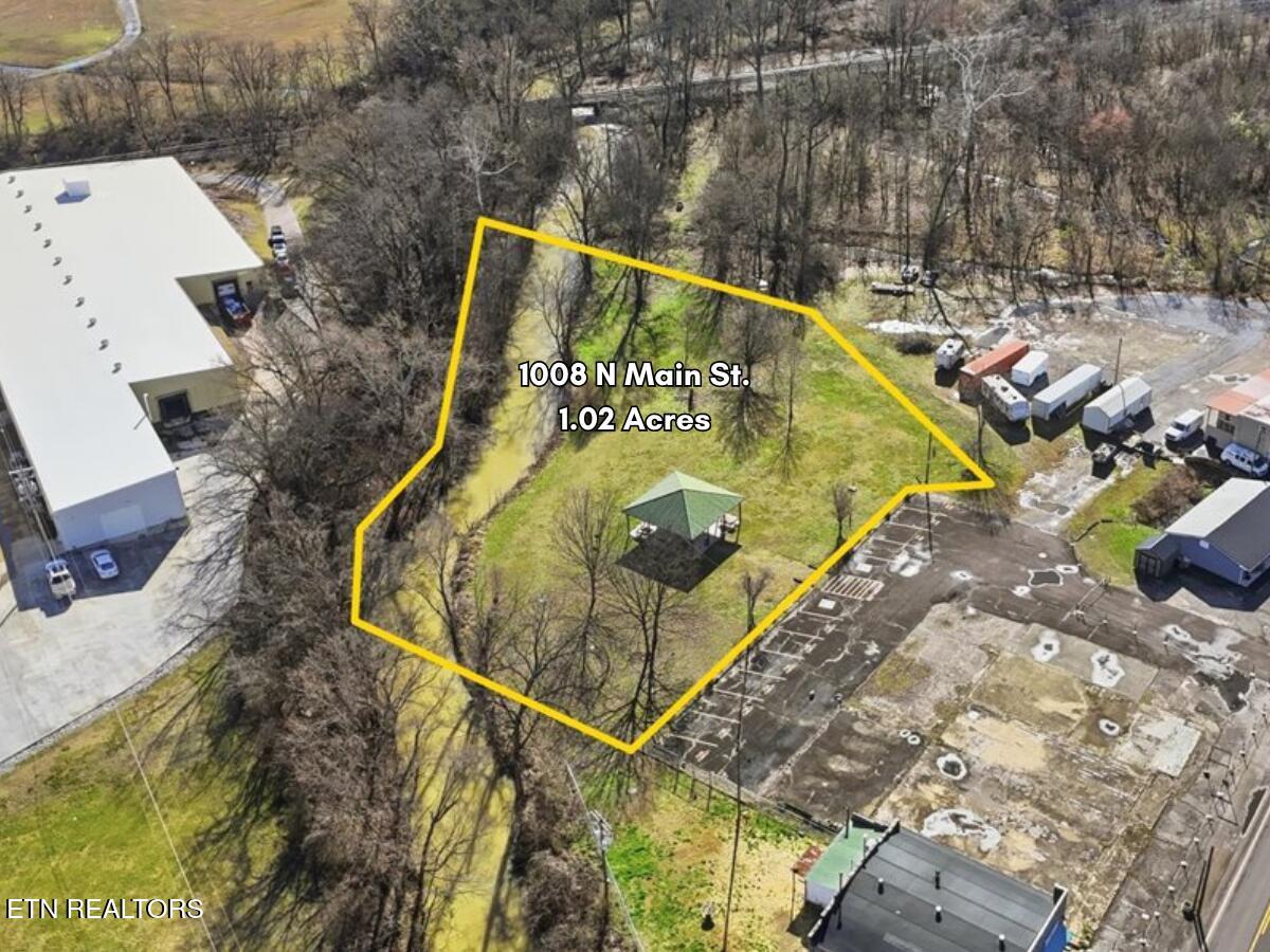 1008 N Main Street Sweetwater TN 37874