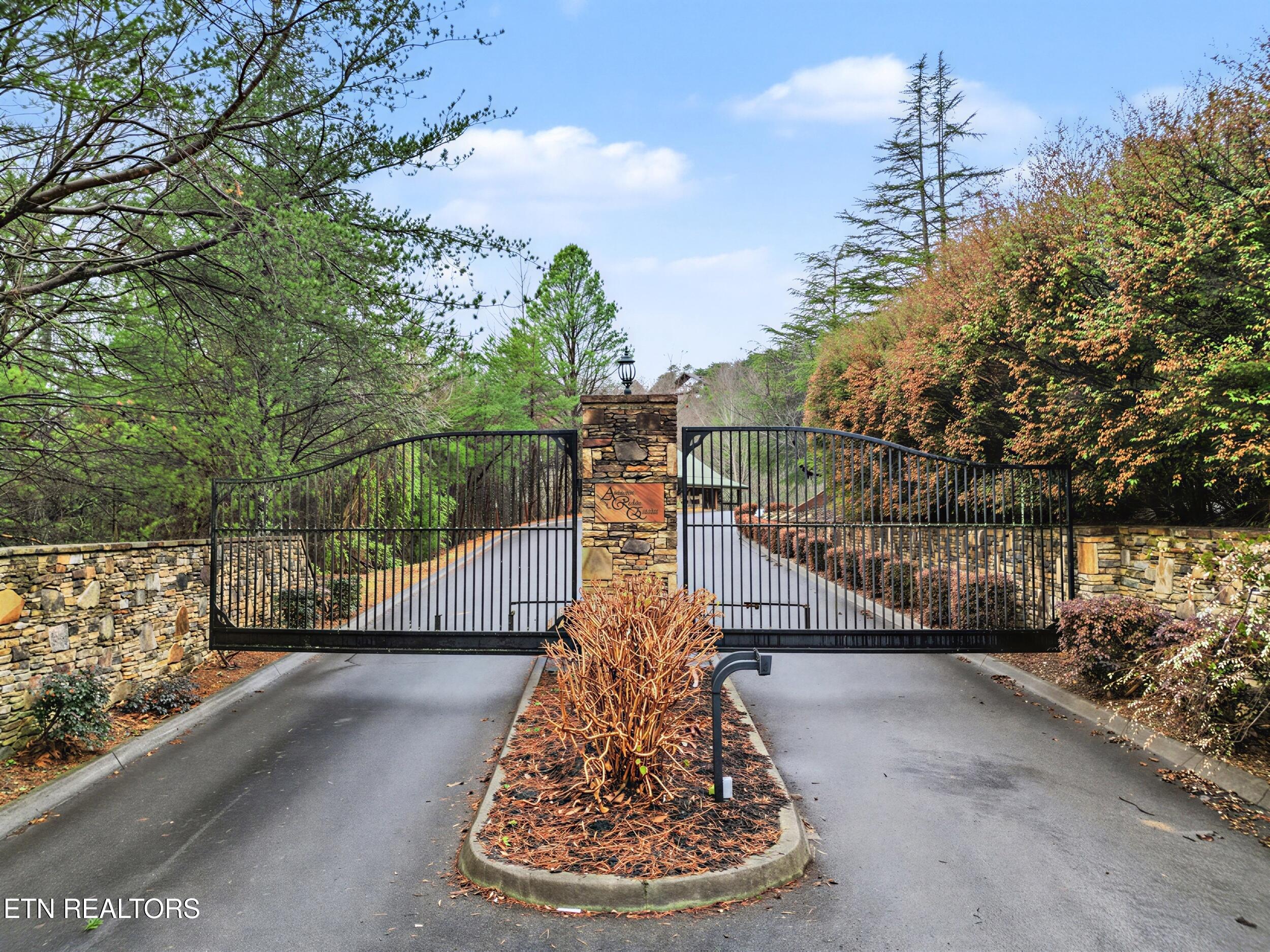 Autumn Ridge Way Sevierville TN 37876
