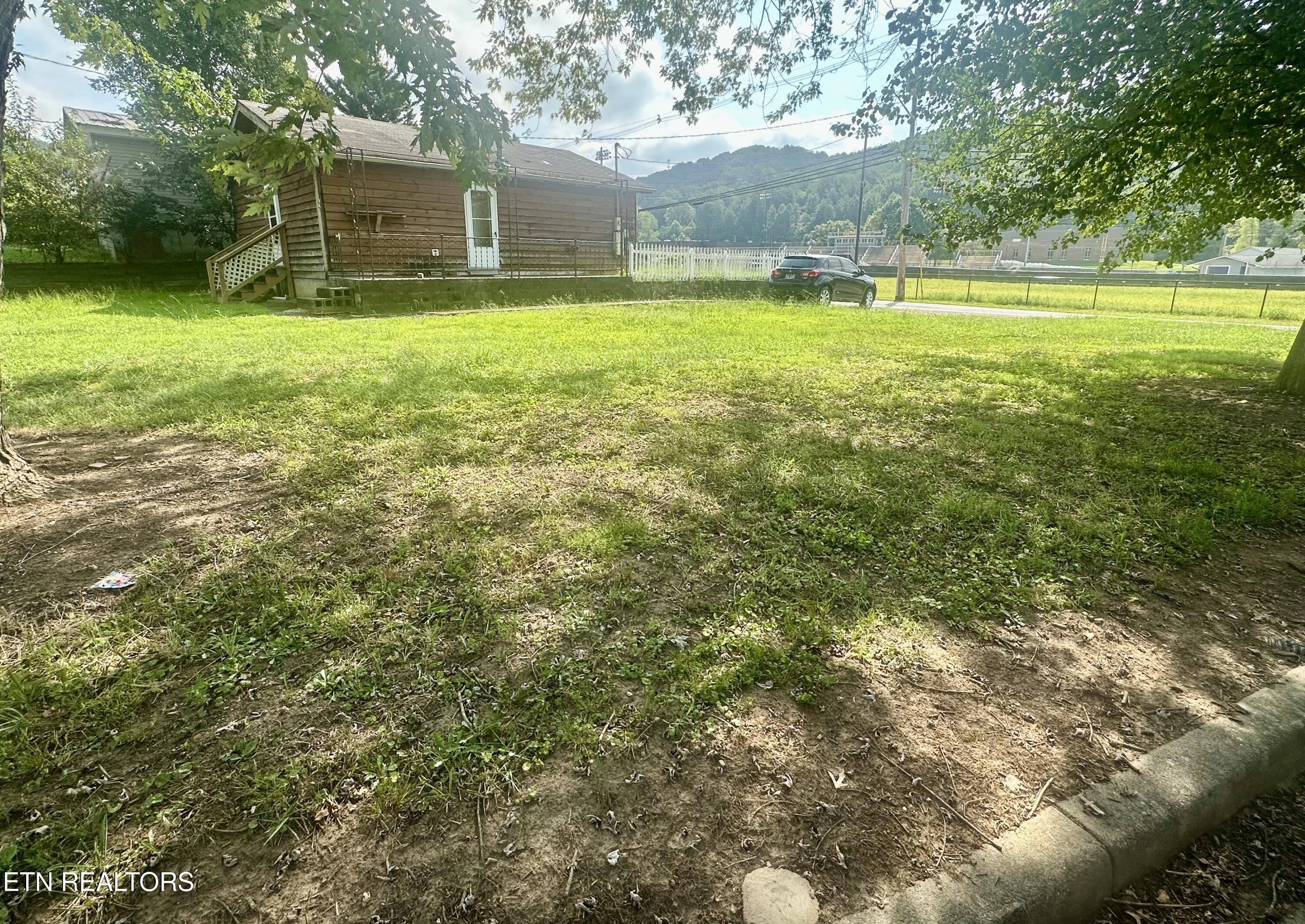 428 Kingston Avenue Oliver Springs TN 37840
