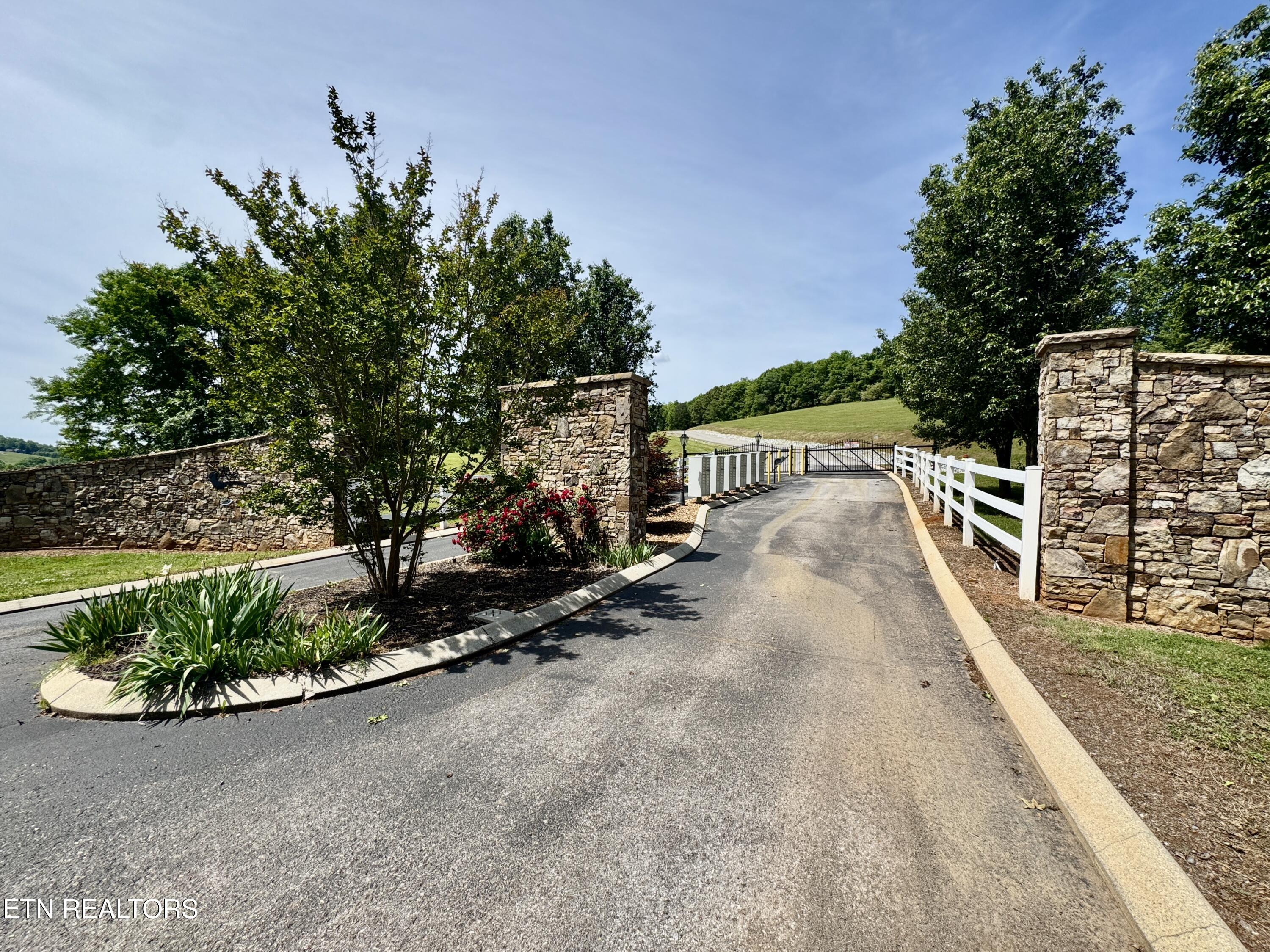 The Gates Drive Decatur TN 37322