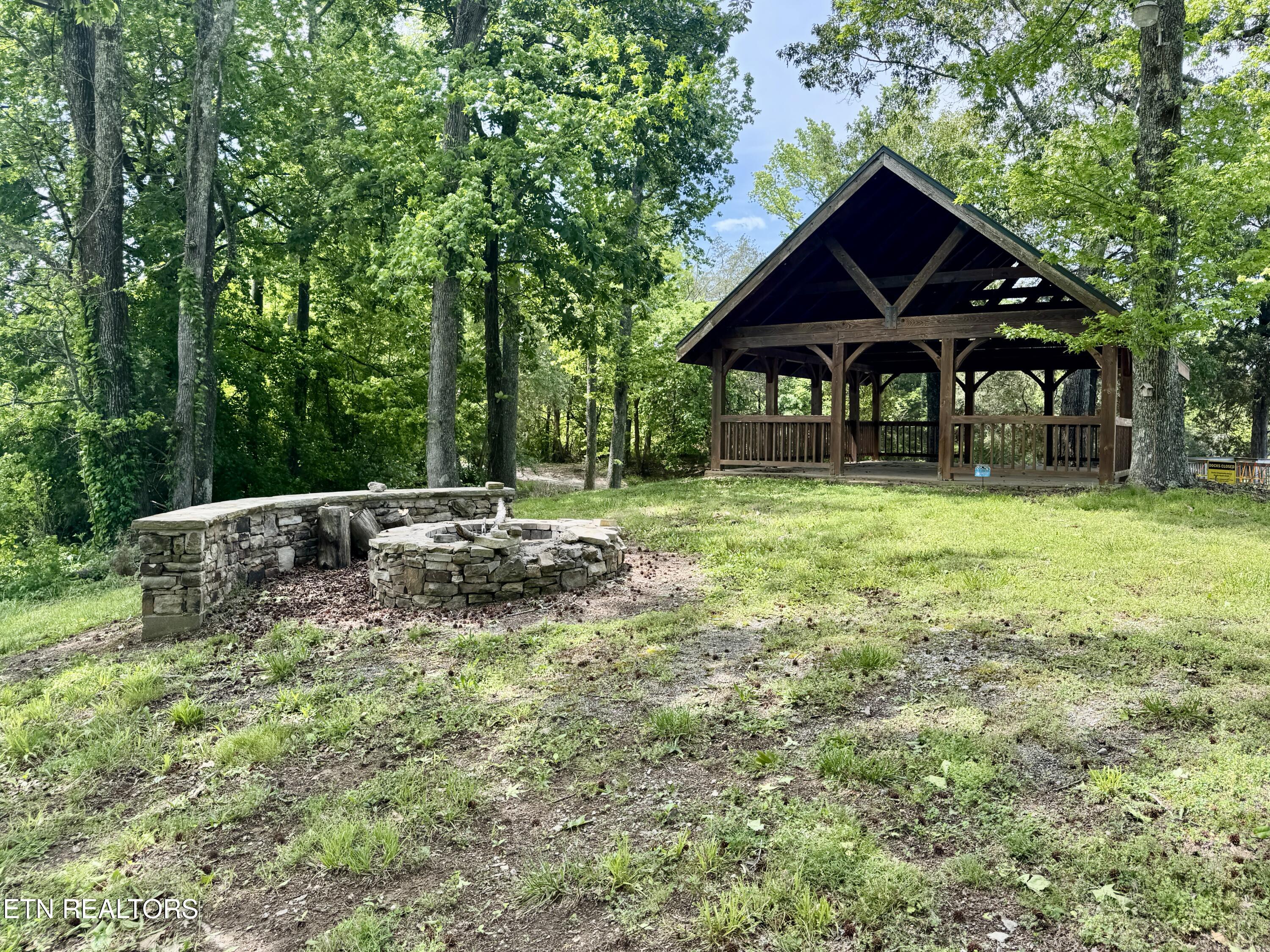 The Gates Drive Decatur TN 37322