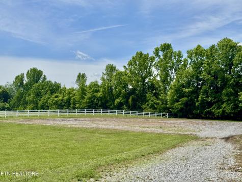 The Gates Drive Decatur TN 37322