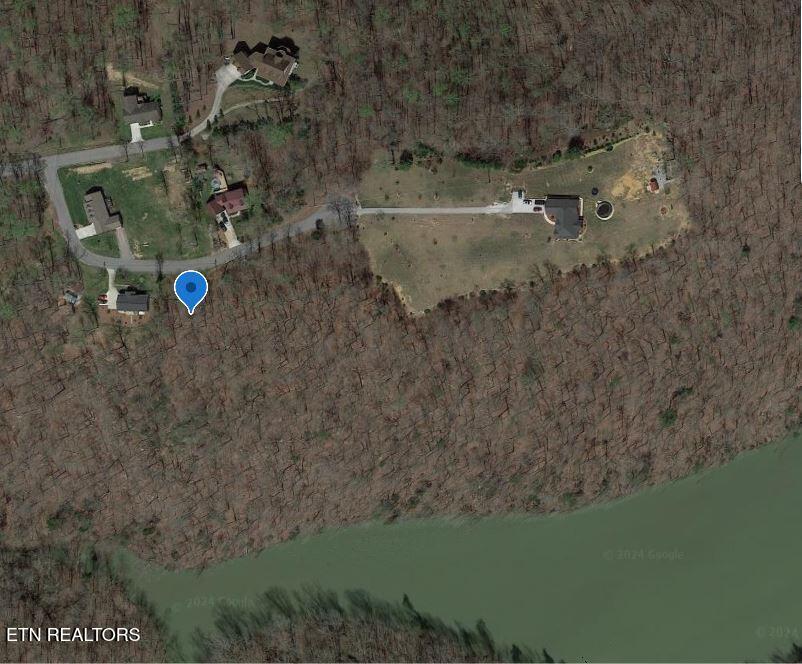 102 Cheri Lane Caryville TN 37714