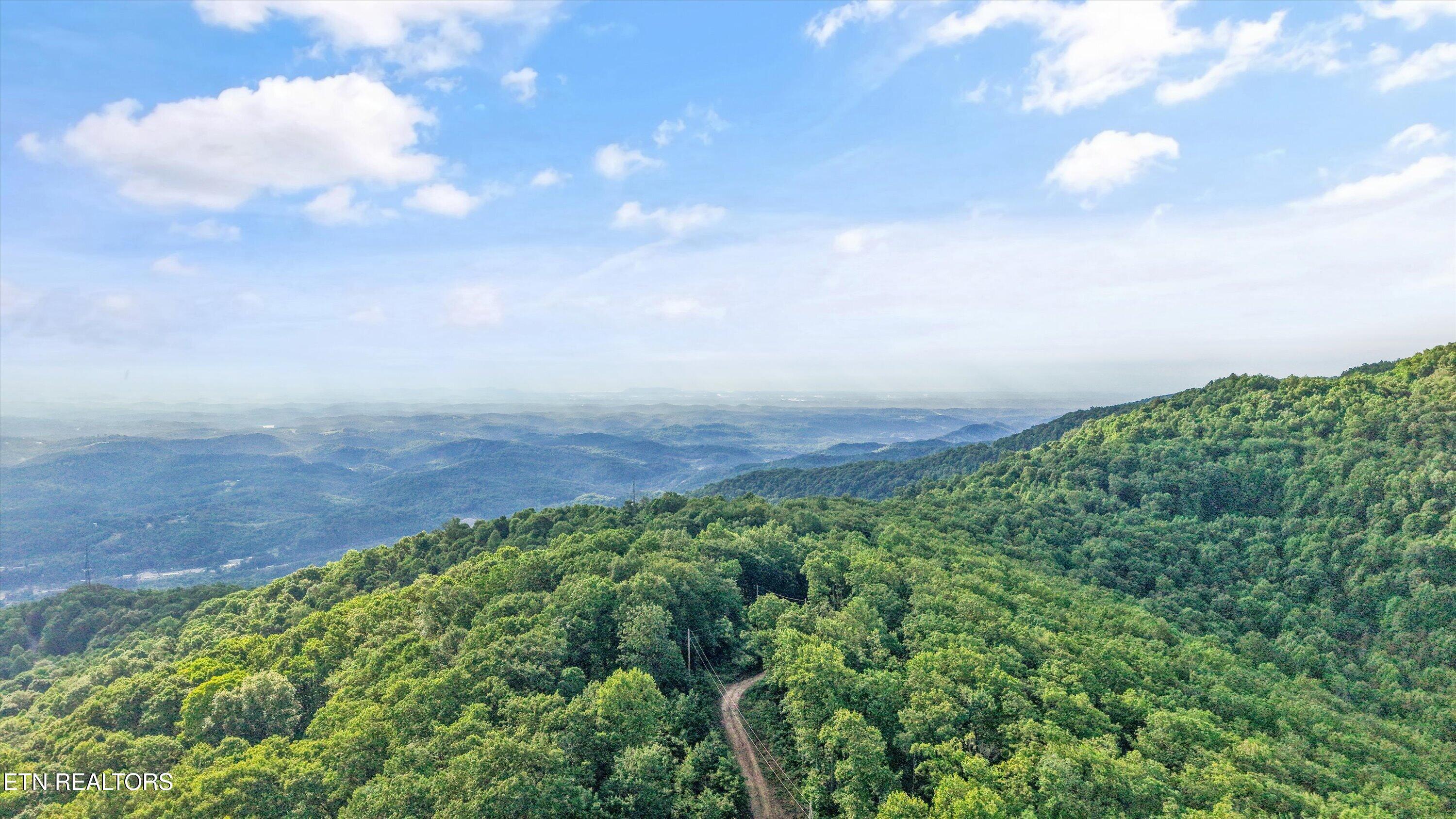 Mountain Road Caryville TN 37714