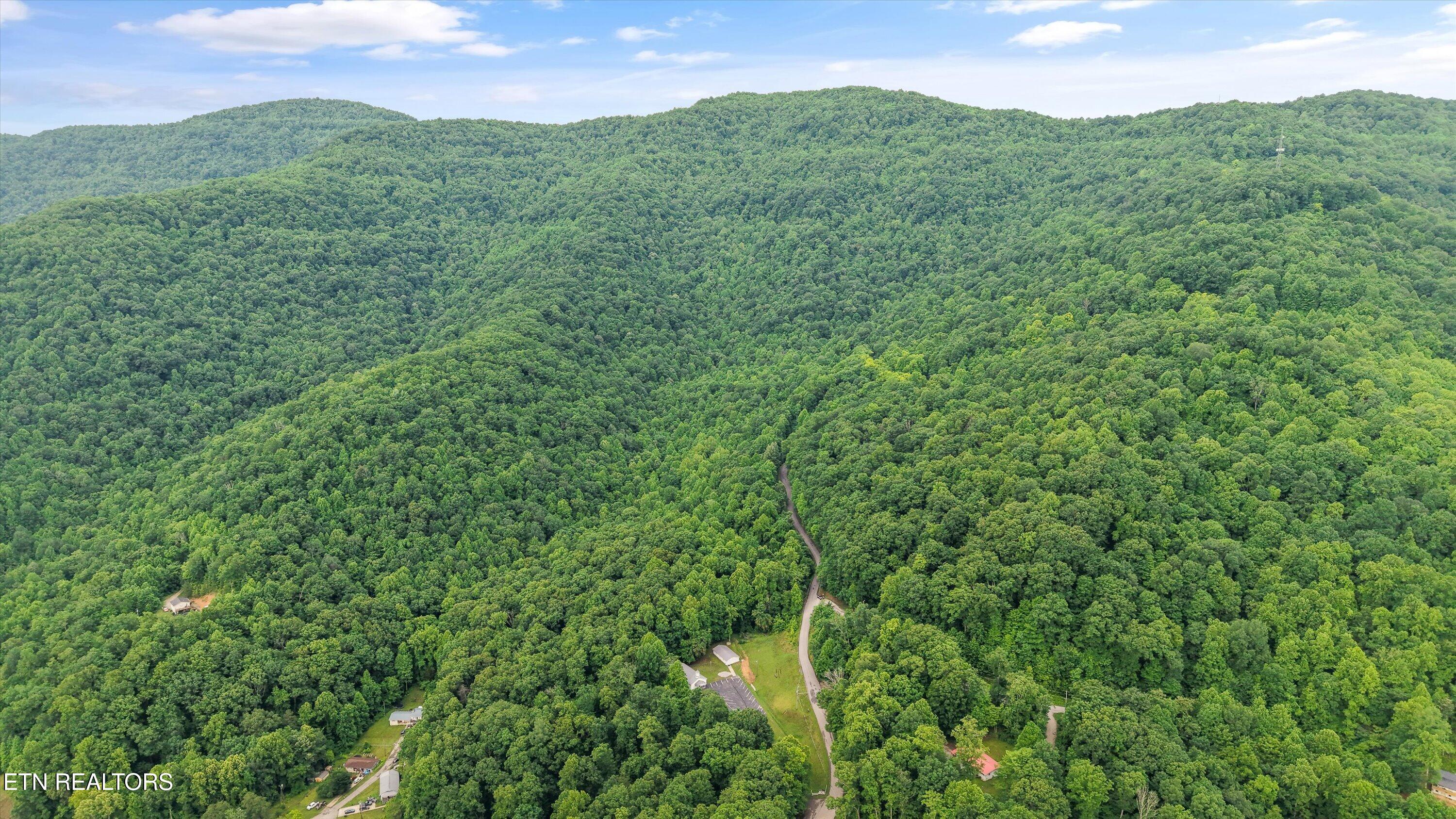 Mountain Road Caryville TN 37714