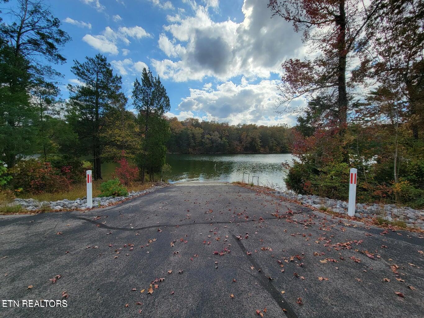 374 Walking Horse Trail Rockwood TN 37854