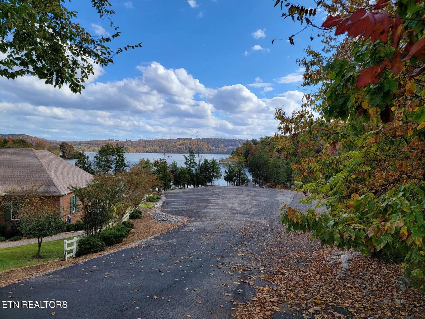 374 Walking Horse Trail Rockwood TN 37854